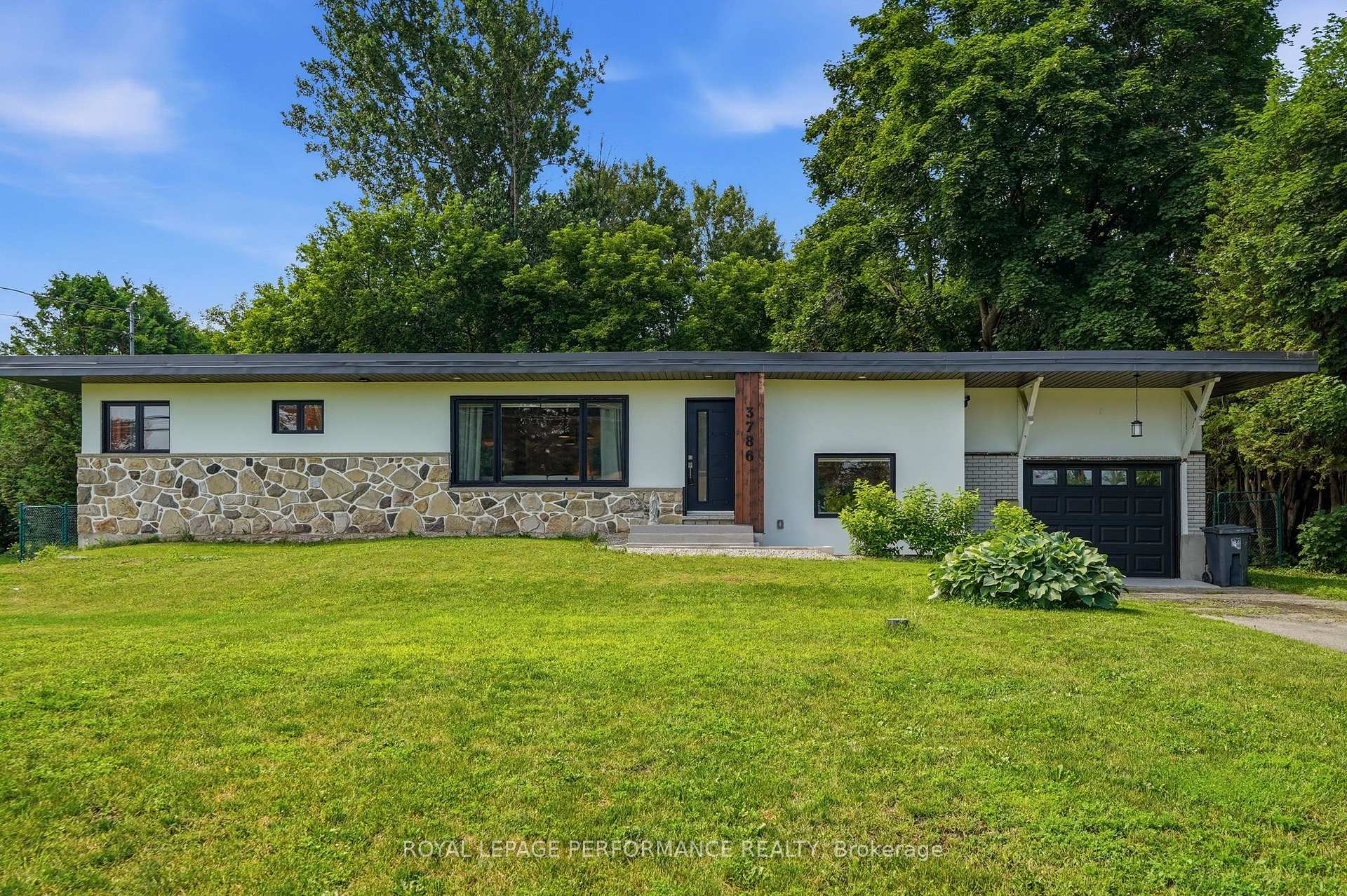 Photo of 3786 Front Road