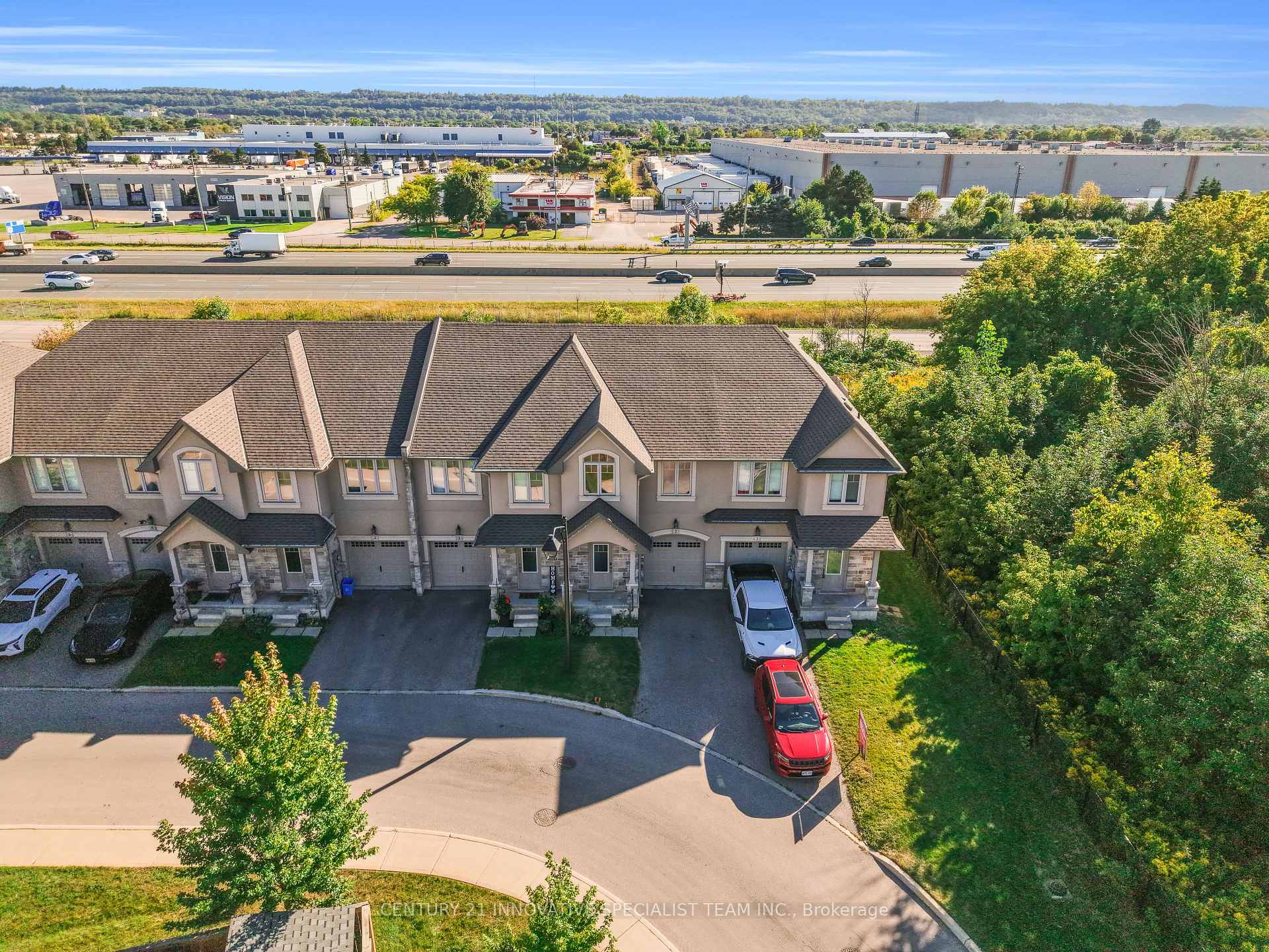 Photo 4 of Unit 2, 98 Shoreview Place, Hamilton, Lakeshore — HOMEH