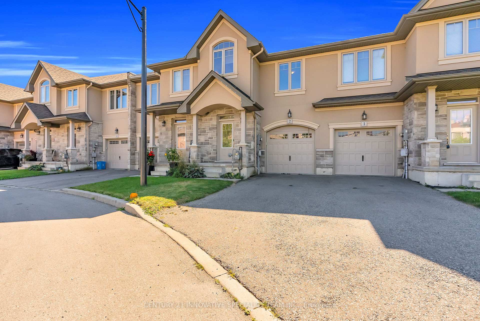 Photo 6 of Unit 2, 98 Shoreview Place, Hamilton, Lakeshore — HOMEH