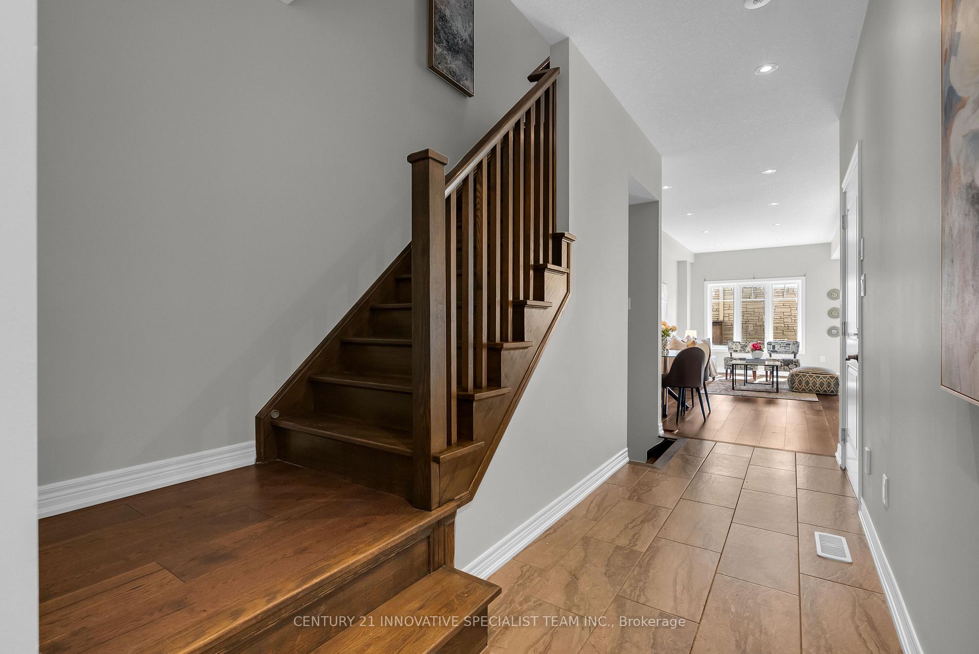 Photo 10 of Unit 2, 98 Shoreview Place, Hamilton, Lakeshore — HOMEH