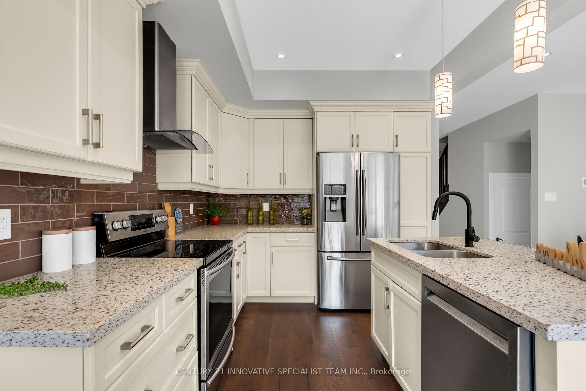 Photo 22 of Unit 2, 98 Shoreview Place, Hamilton, Lakeshore — HOMEH