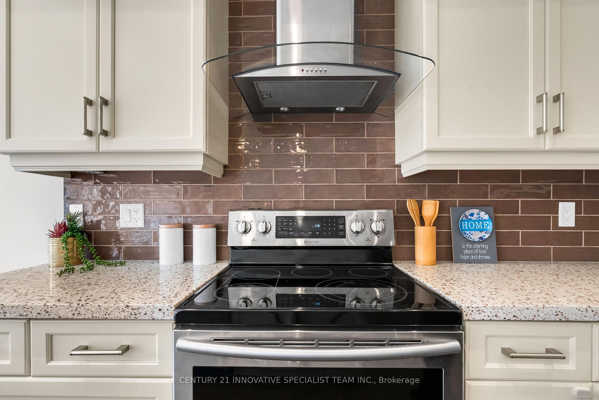 Photo 23 of Unit 2, 98 Shoreview Place, Hamilton, Lakeshore — HOMEH