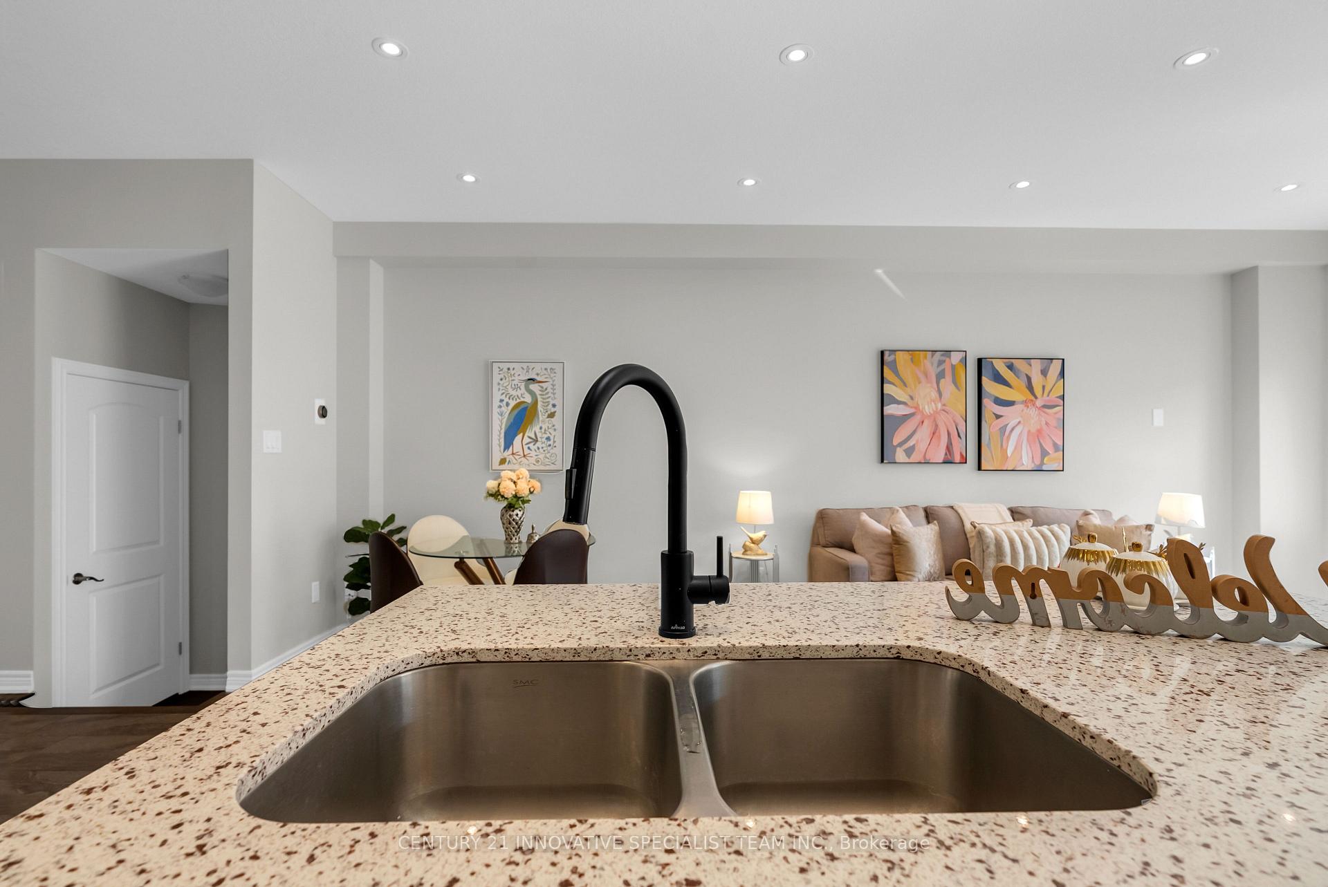 Photo 24 of Unit 2, 98 Shoreview Place, Hamilton, Lakeshore — HOMEH