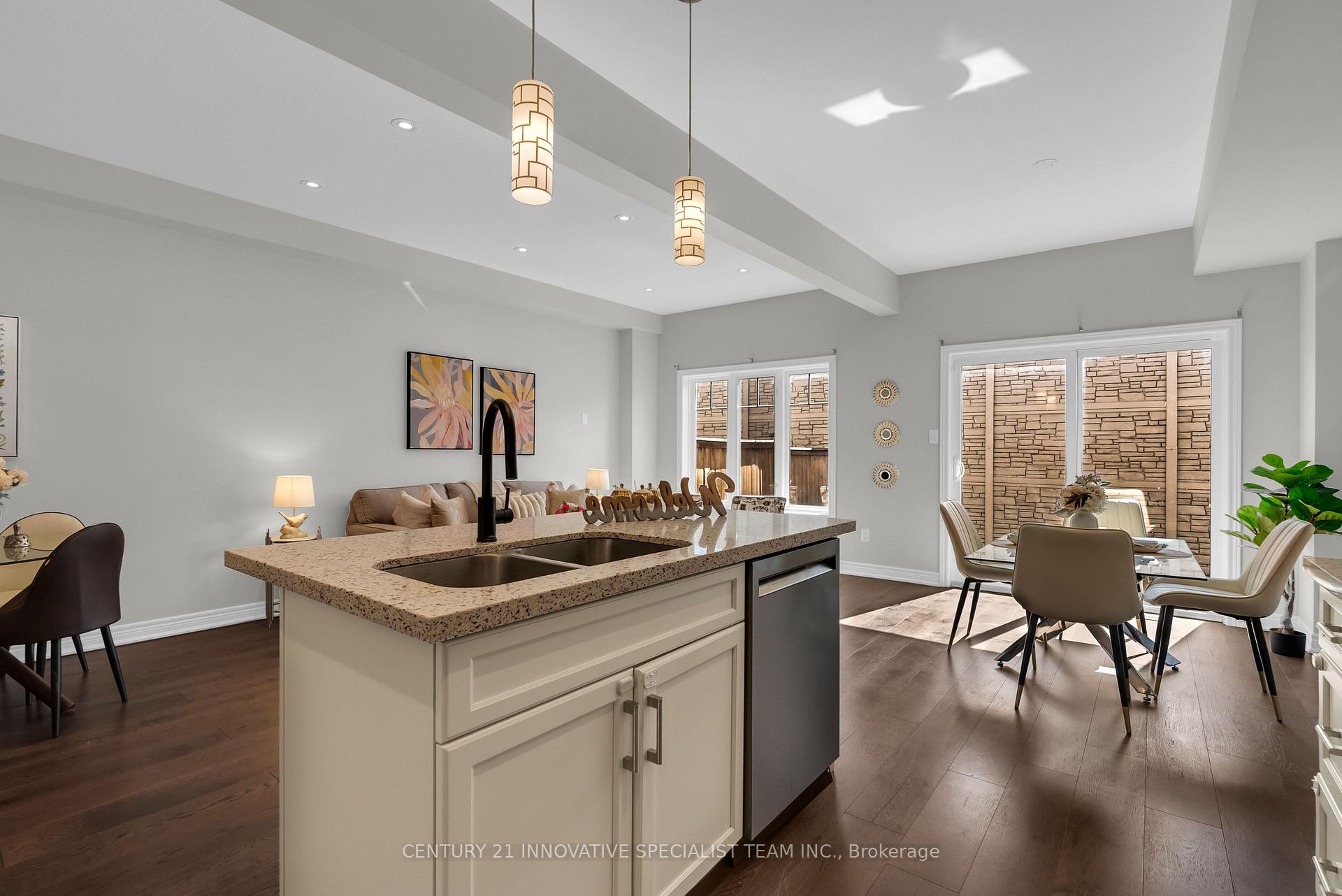 Photo 25 of Unit 2, 98 Shoreview Place, Hamilton, Lakeshore — HOMEH