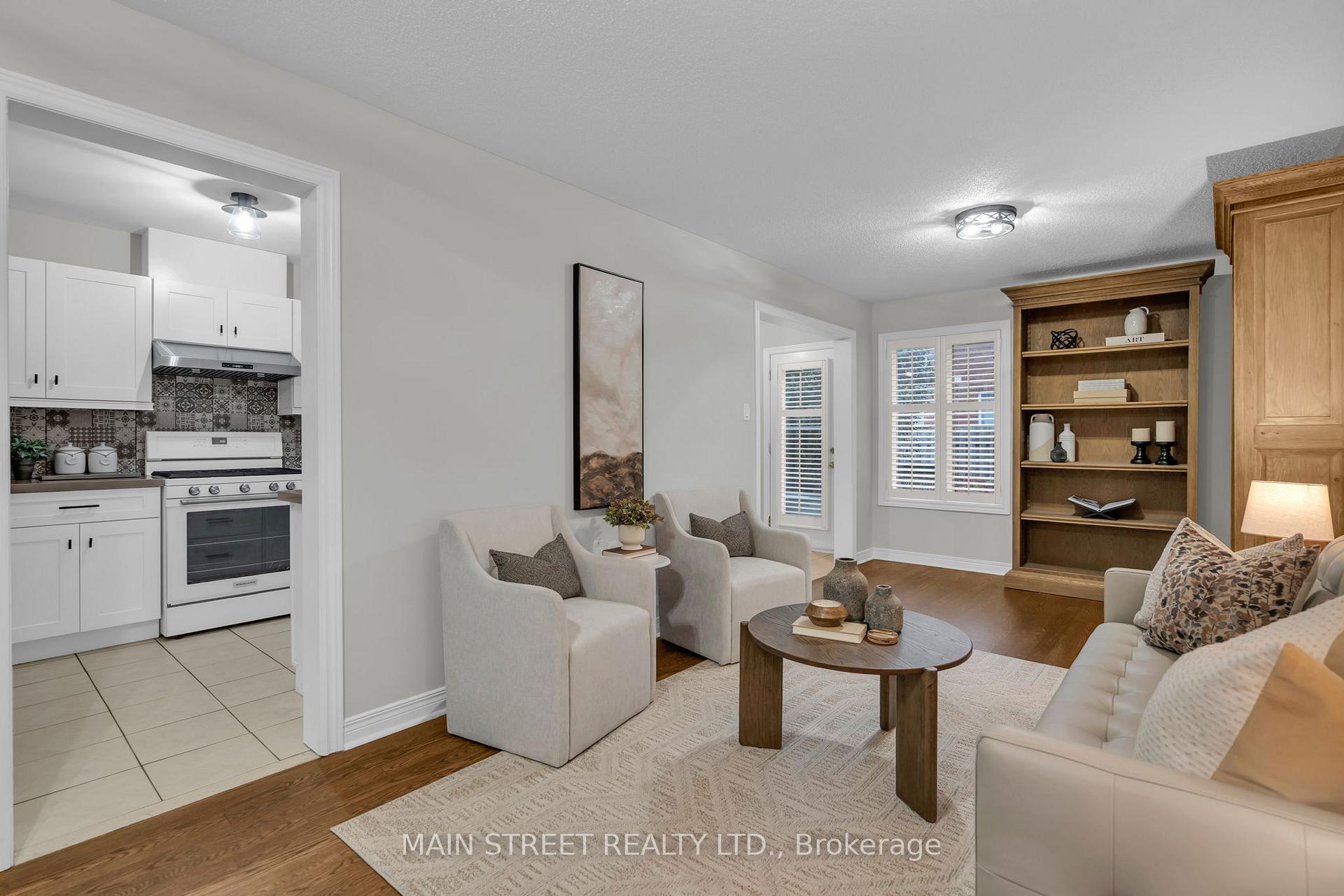 Photo 7 of 821 Joe Persechini Drive, Newmarket, Summerhill Estates — HOMEH