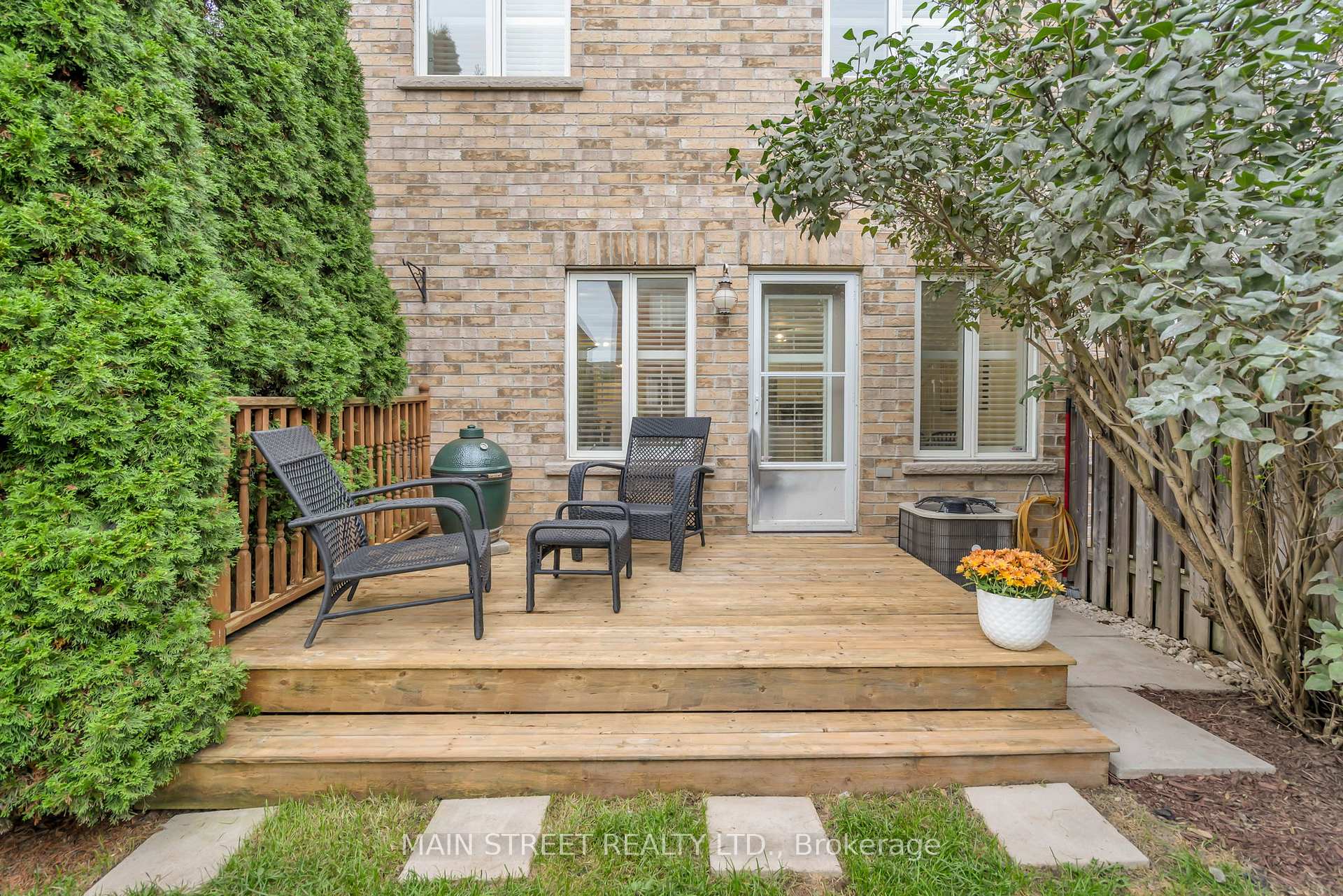 Photo 13 of 821 Joe Persechini Drive, Newmarket, Summerhill Estates — HOMEH