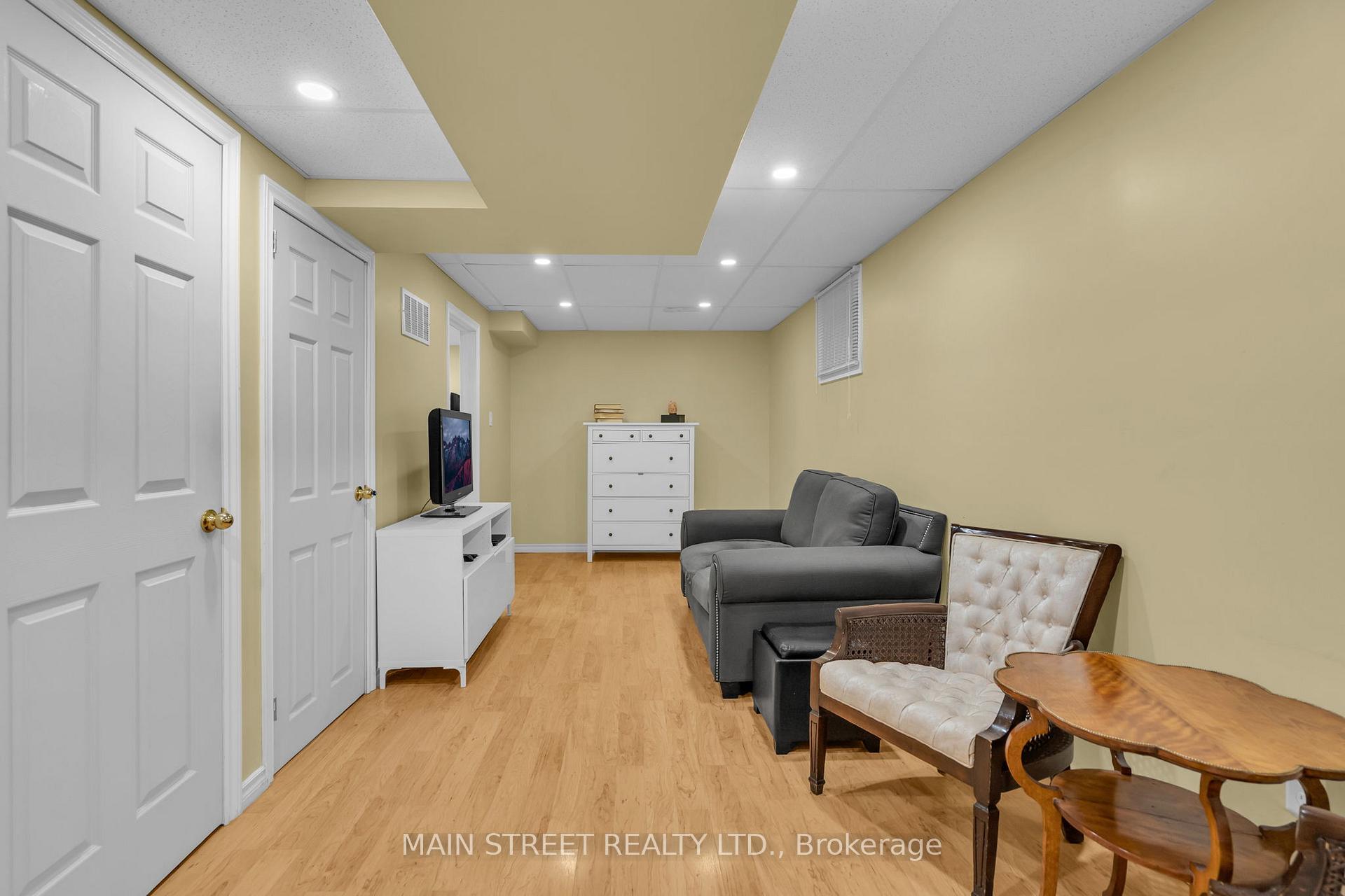 Photo 23 of 821 Joe Persechini Drive, Newmarket, Summerhill Estates — HOMEH