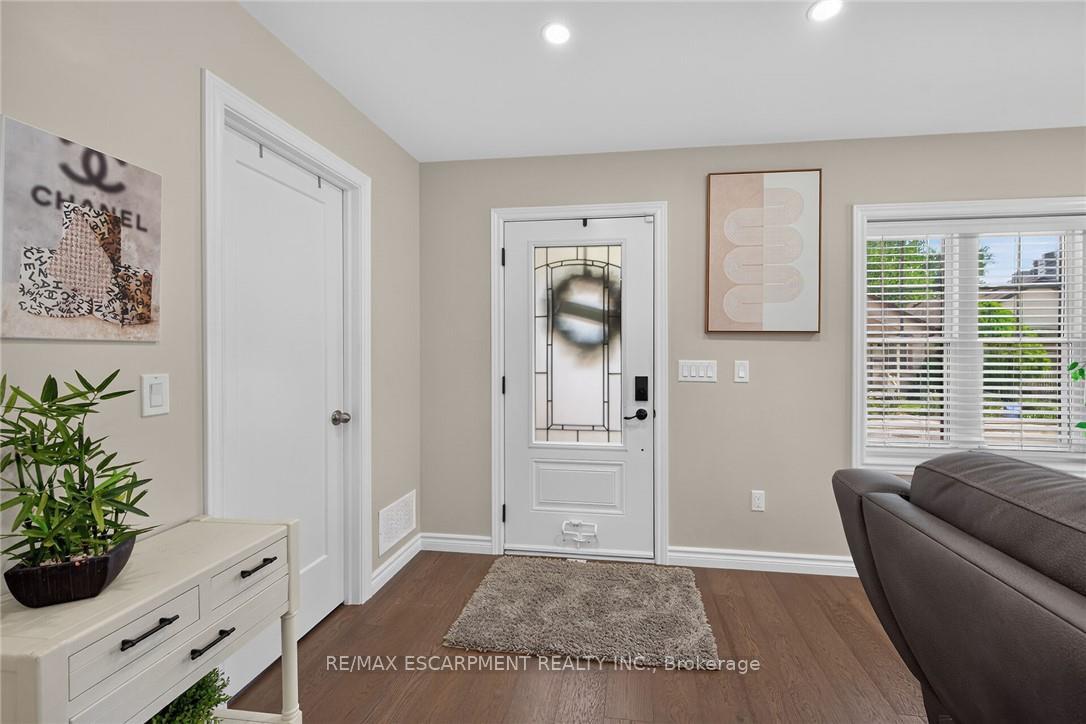 Photo 6 of 109 Ray Street, Hamilton, Strathcona — HOMEH