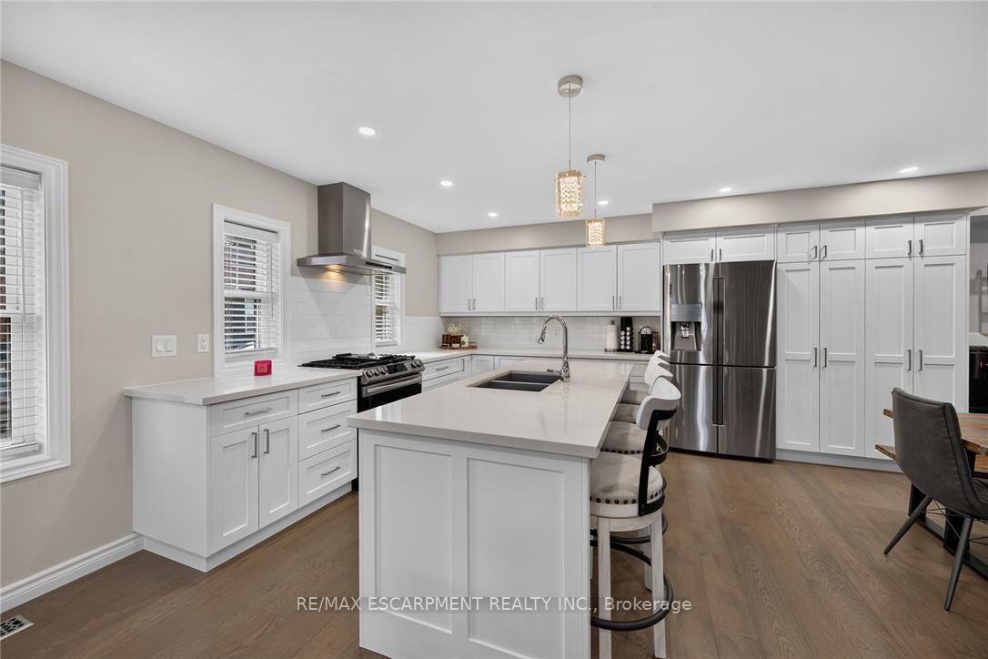 Photo 10 of 109 Ray Street, Hamilton, Strathcona — HOMEH