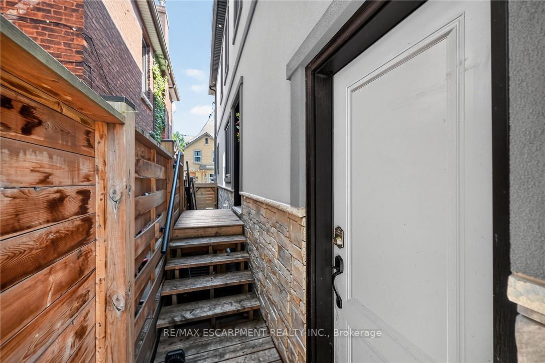 Photo 41 of 109 Ray Street, Hamilton, Strathcona — HOMEH