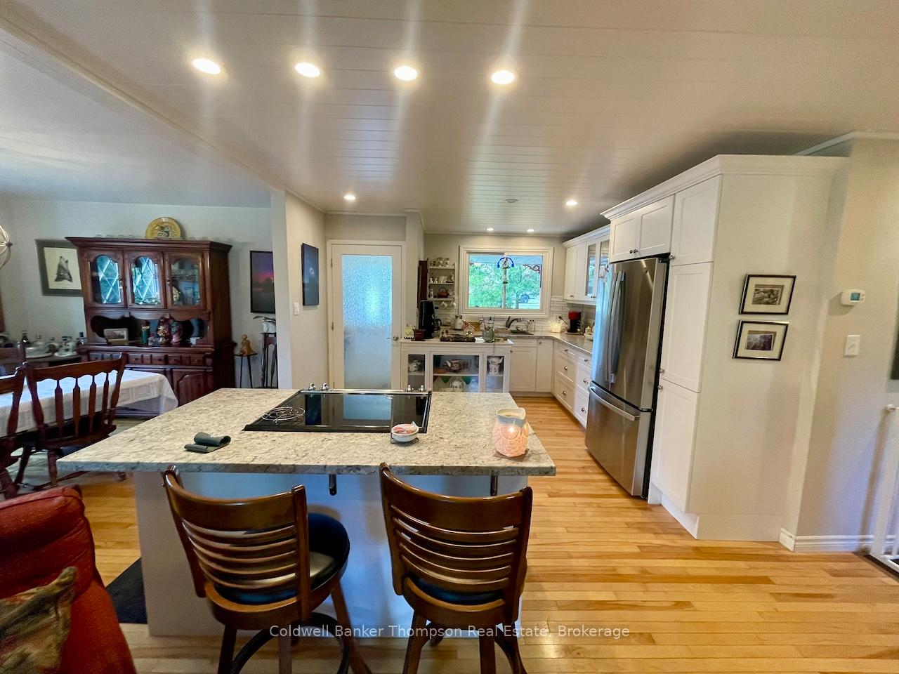 Photo 6 of 284 Lawrence Avenue, Huntsville, Brunel — HOMEH