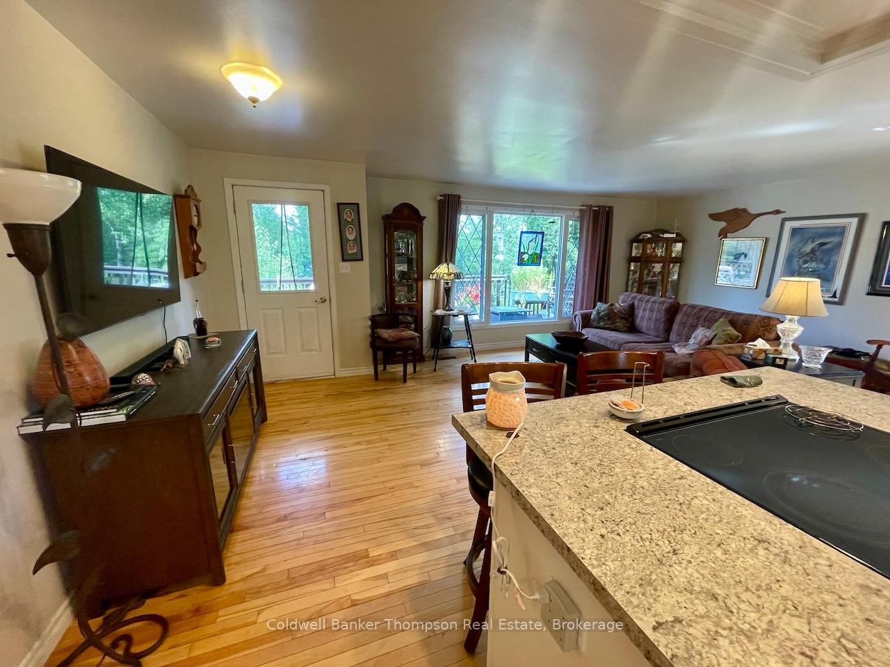 Photo 7 of 284 Lawrence Avenue, Huntsville, Brunel — HOMEH