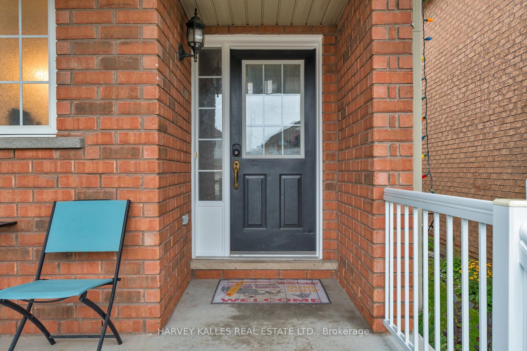 Photo 2 of 27 Hirst Avenue, Georgina, Keswick South — HOMEH