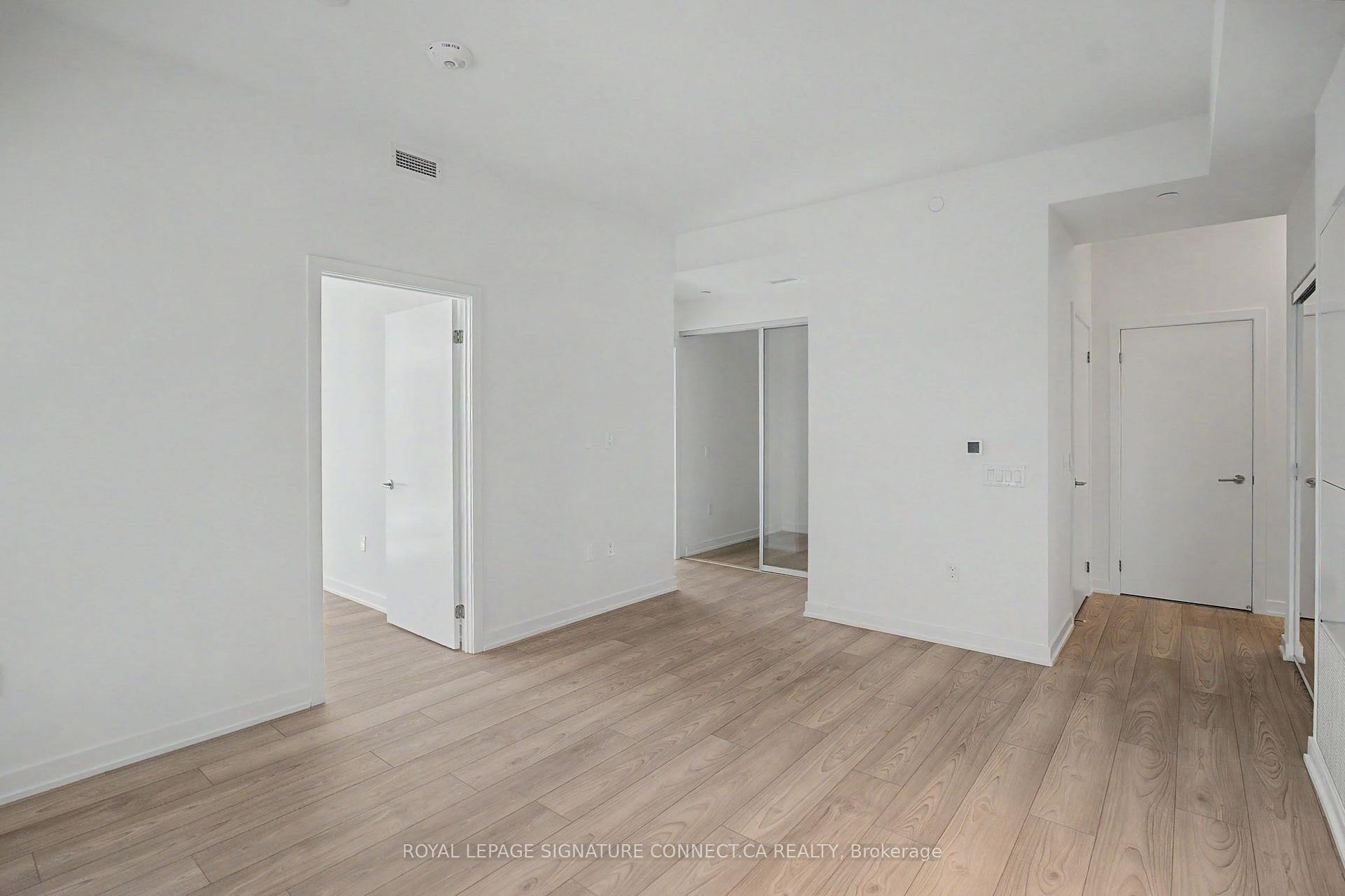 Photo 7 of Unit 715, 110 Broadway Avenue, Toronto, Mount Pleasant West — HOMEH