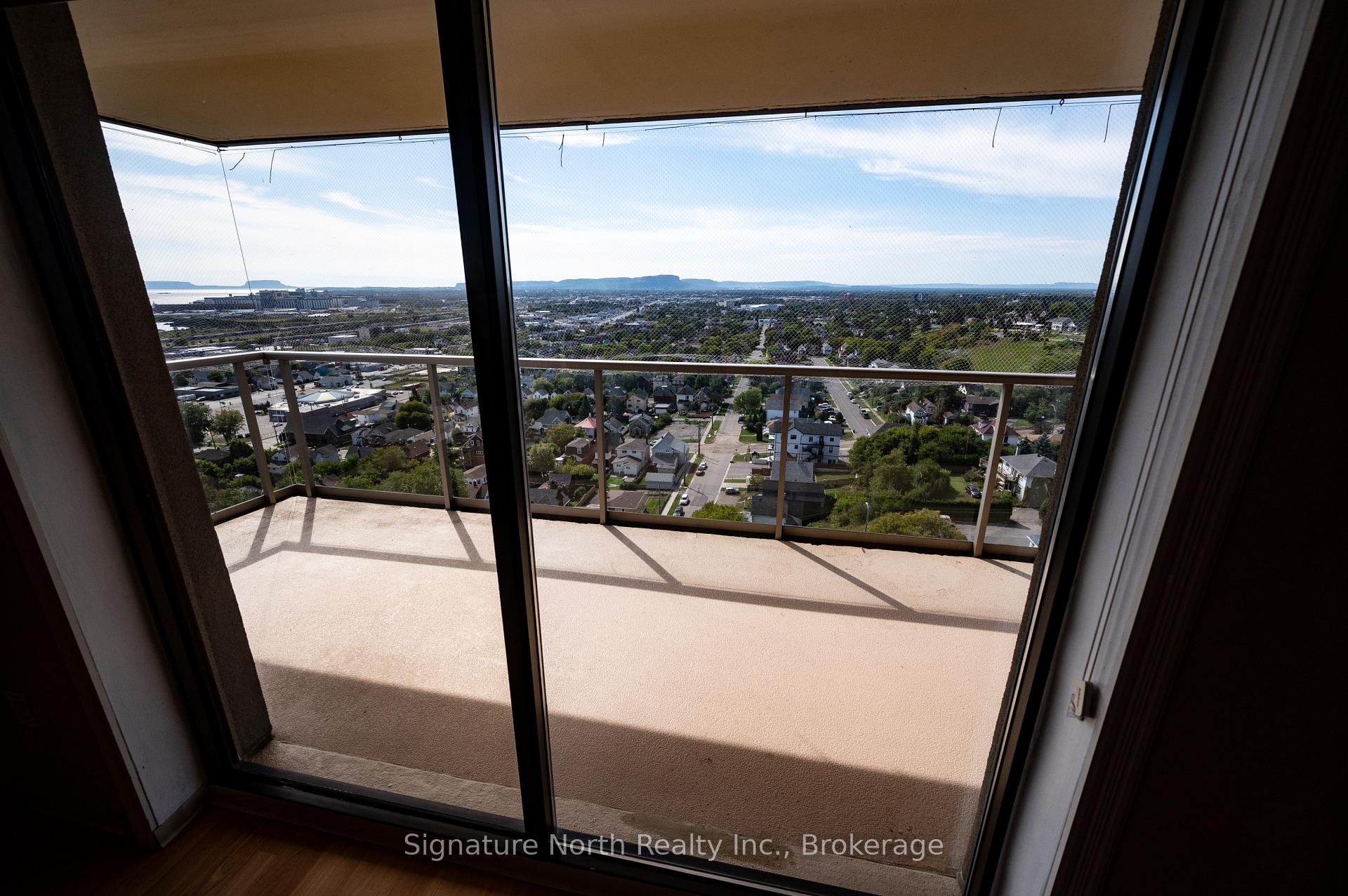 Photo 5 of Unit 1304, 405 Waverley Street, Thunder Bay, Academy Heights — HOMEH