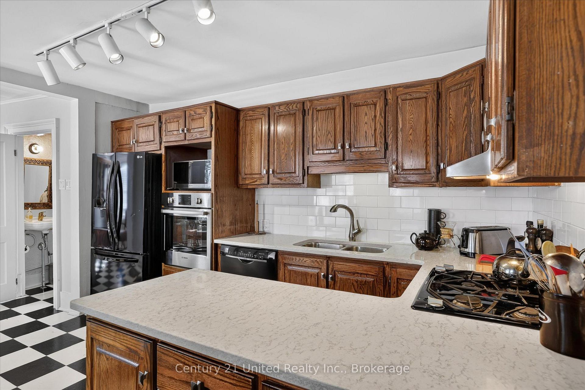 Photo 10 of 141 Walton Street, Port Hope — HOMEH