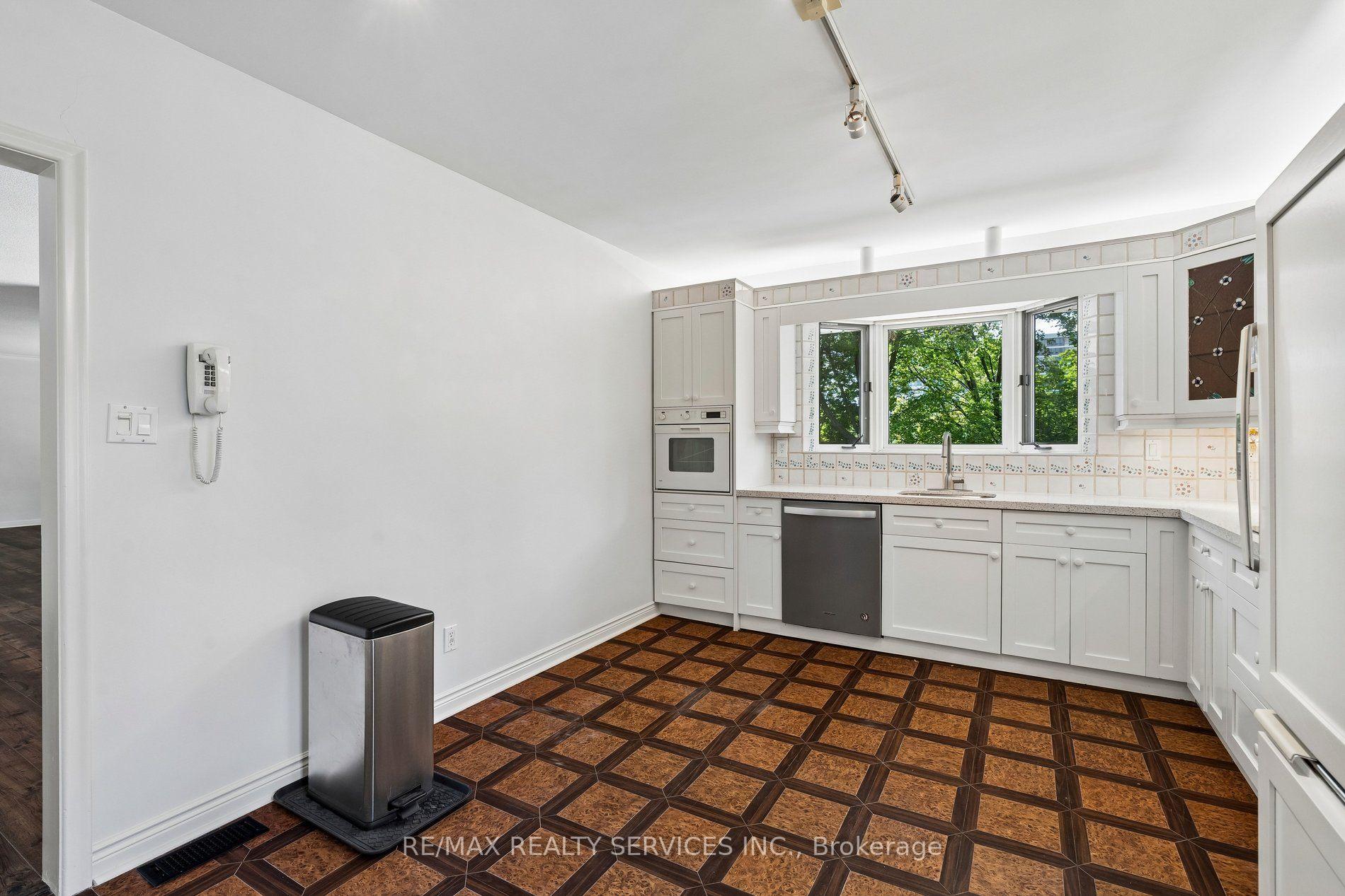Photo 15 of 16 Malvern Court, Brampton, Brampton East — HOMEH