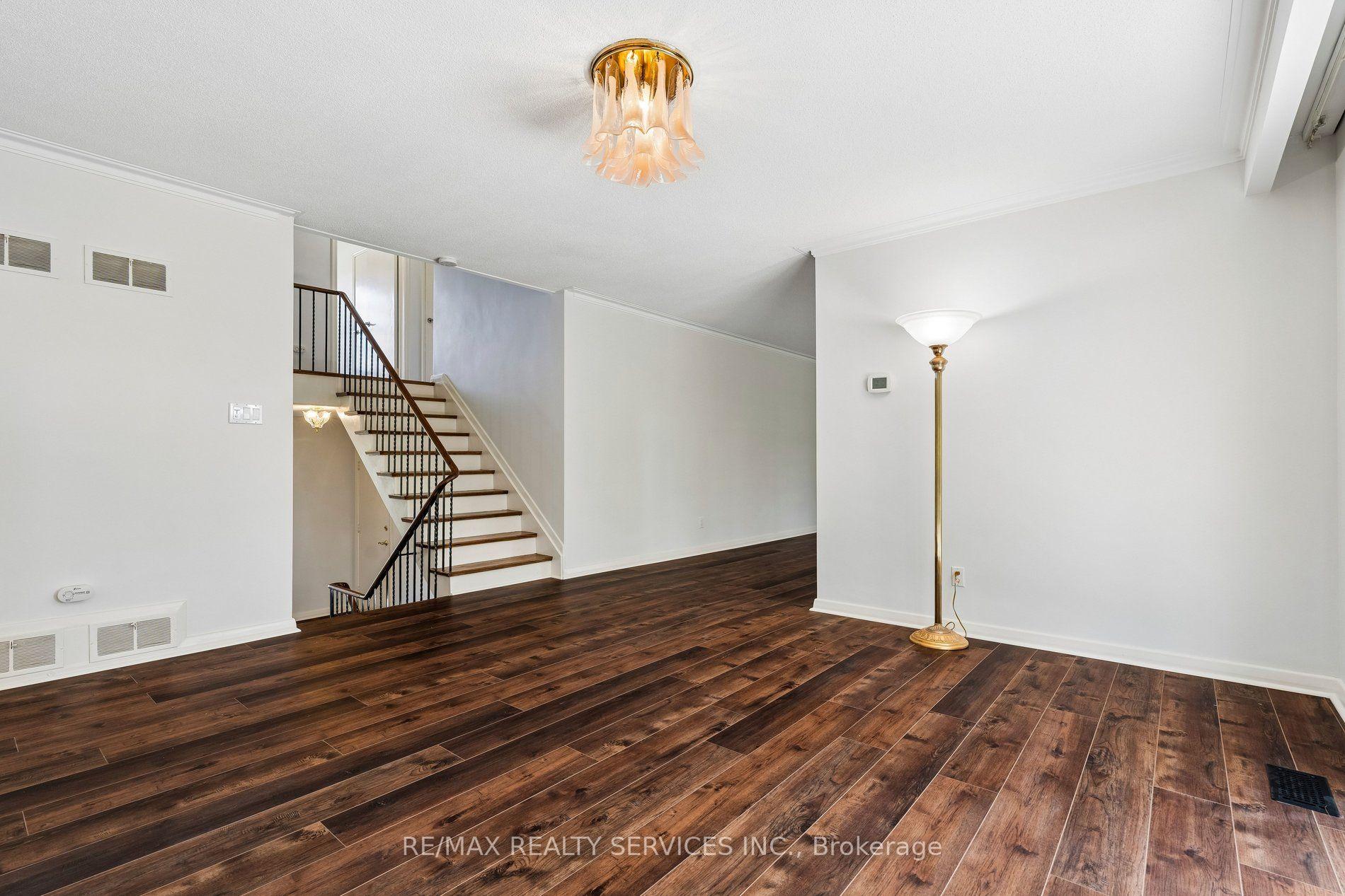 Photo 23 of 16 Malvern Court, Brampton, Brampton East — HOMEH