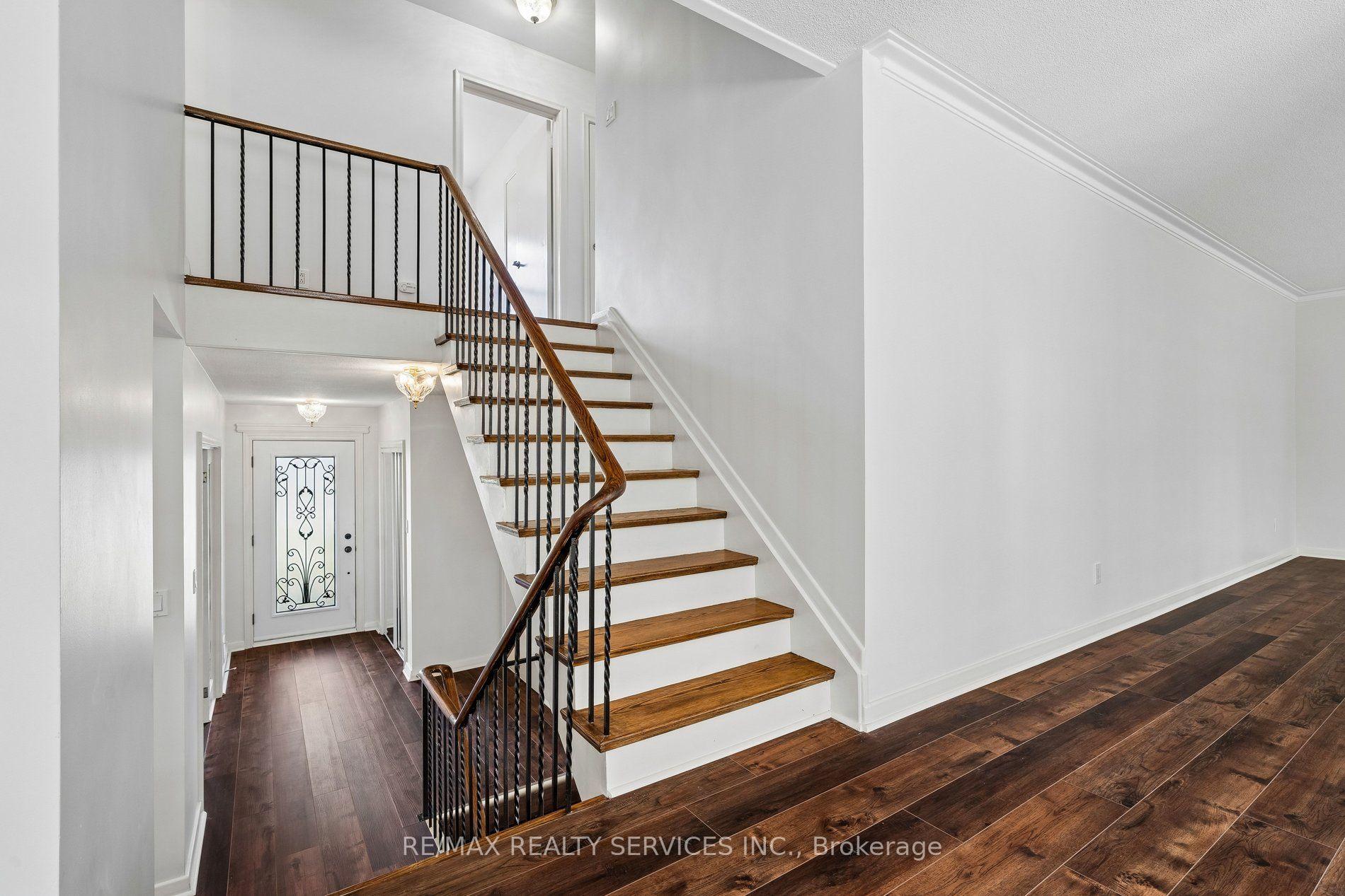 Photo 27 of 16 Malvern Court, Brampton, Brampton East — HOMEH