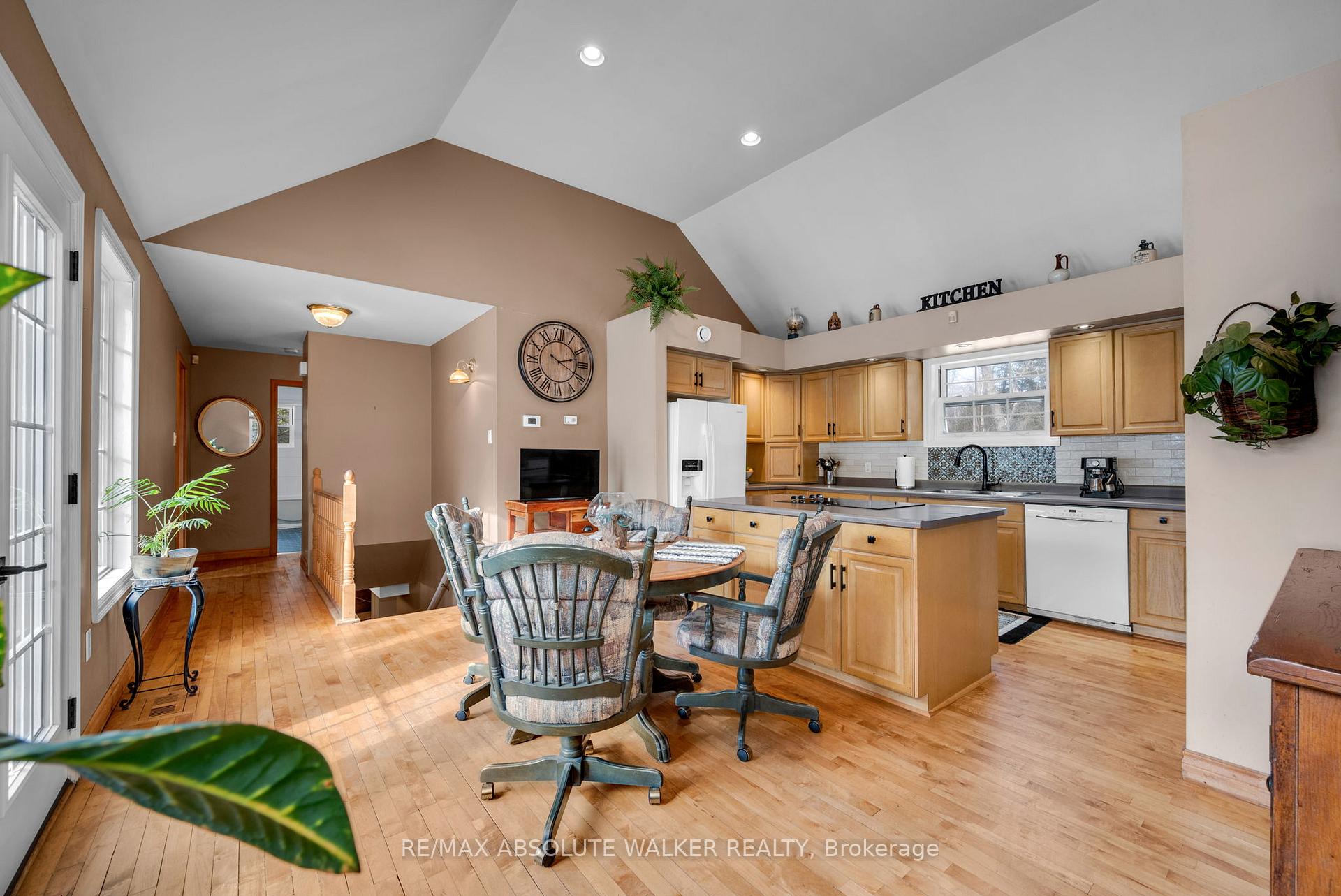 Photo 11 of 7681 Settler's Way, Ottawa, Rideau Twp S of Reg Rd 6 W of Mccordick Rd. — HOMEH