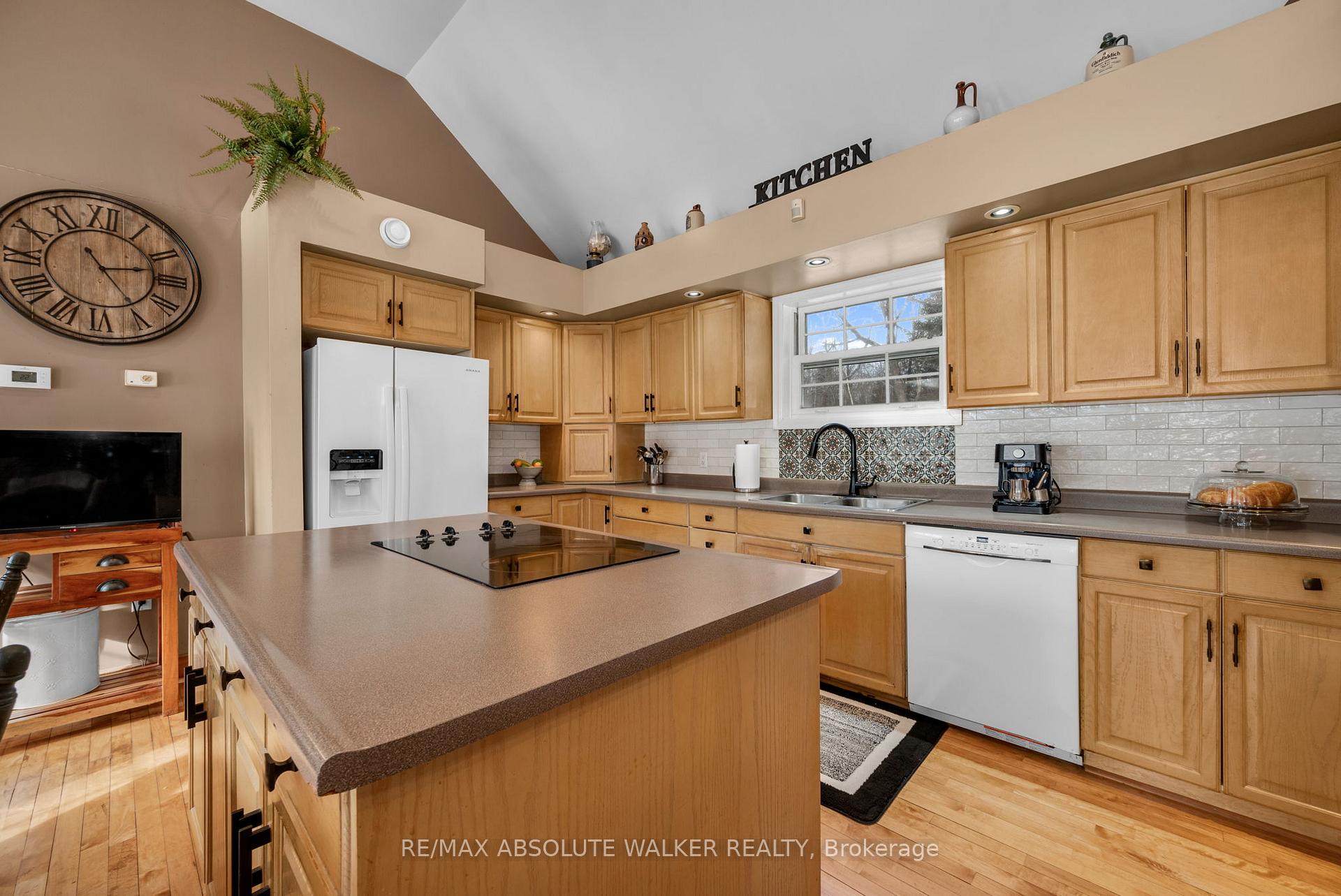 Photo 14 of 7681 Settler's Way, Ottawa, Rideau Twp S of Reg Rd 6 W of Mccordick Rd. — HOMEH