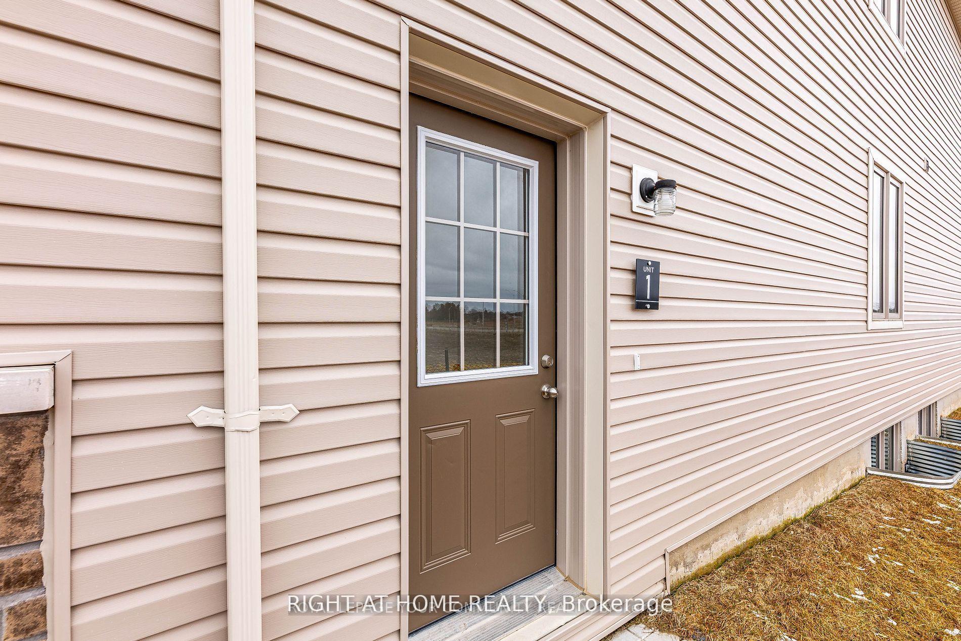 Photo 2 of Unit Basement, 27 Lincoln Drive, Barrie, Rural Barrie Southeast — HOMEH
