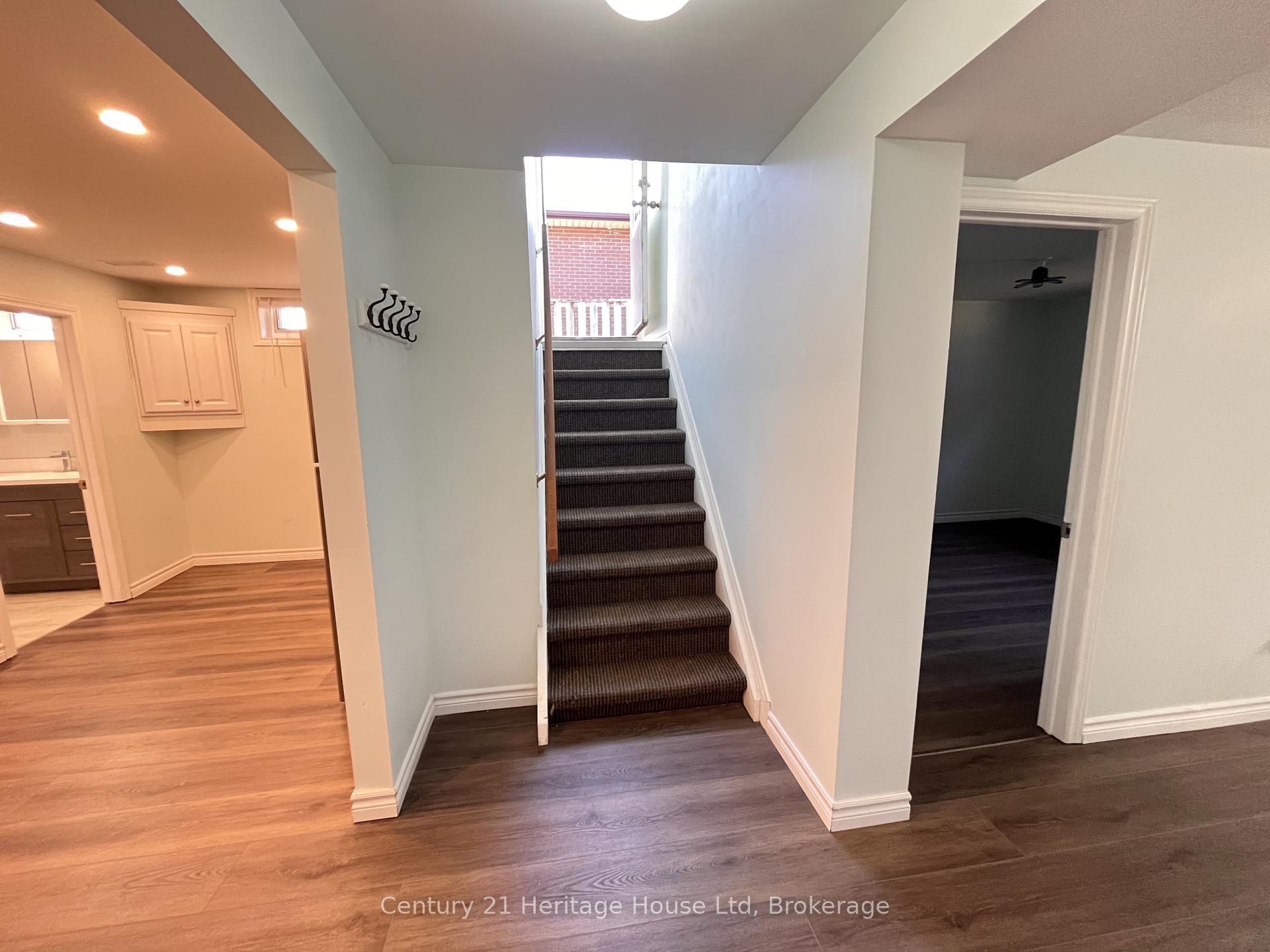 Photo 4 of Unit B, 7 Hyland Road, Guelph, Grange Road — HOMEH
