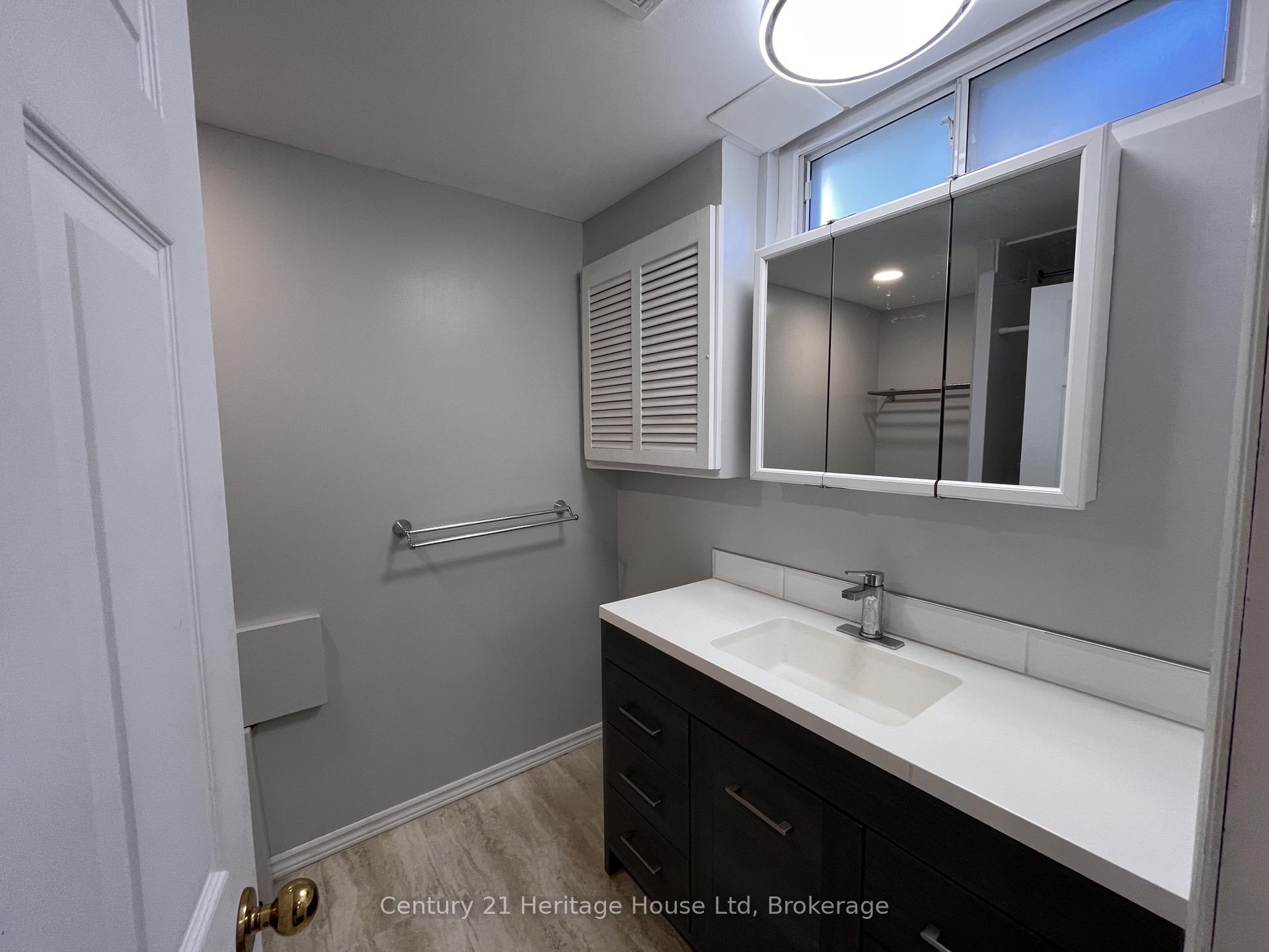 Photo 12 of Unit B, 7 Hyland Road, Guelph, Grange Road — HOMEH