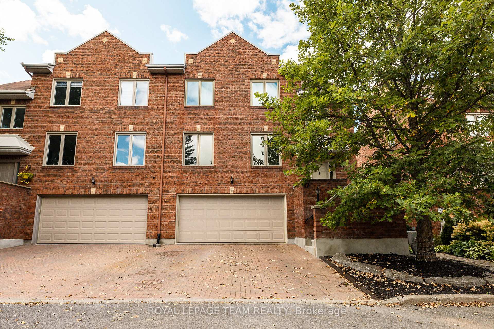 Front of 17 Catherwood Court