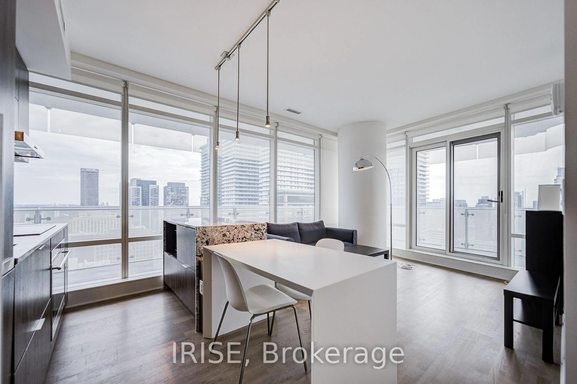 Photo 6 of Unit 2904, 1 Bloor Street E, Toronto, Church-Yonge Corridor — HOMEH