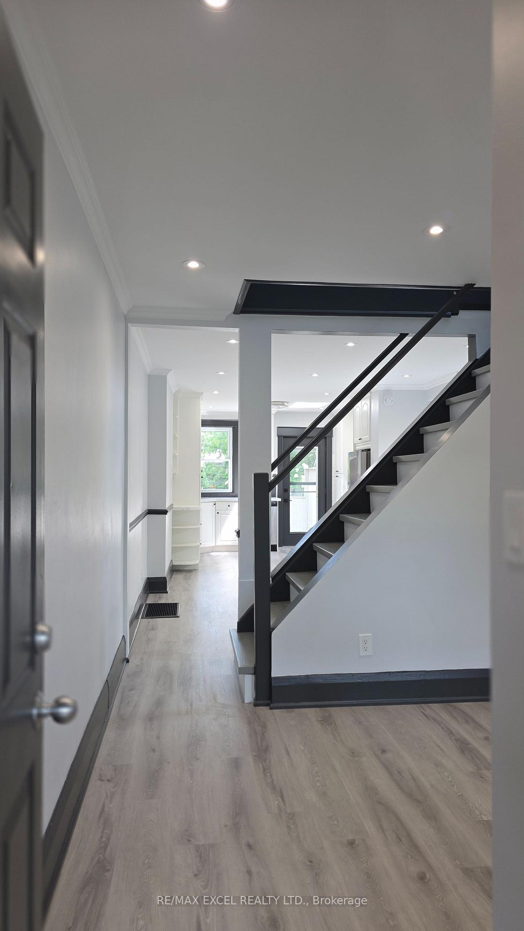 Photo 11 of 171 Langford Avenue, Toronto, Danforth Village-East York — HOMEH
