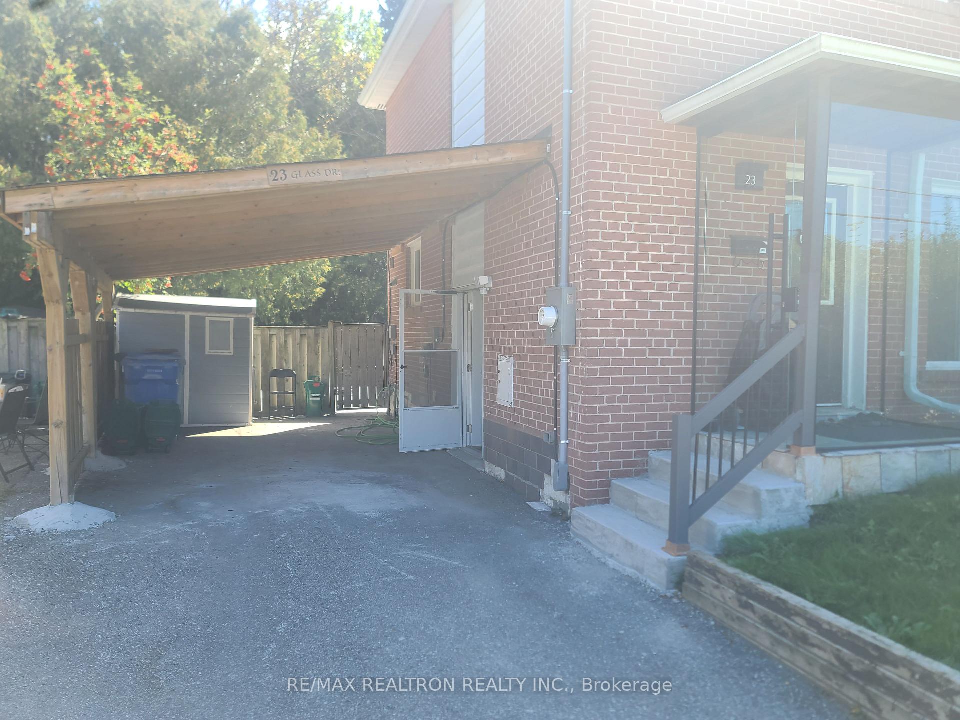 Photo 2 of Unit Lower Unit, 23 Glass Drive, Aurora, Aurora Highlands — HOMEH