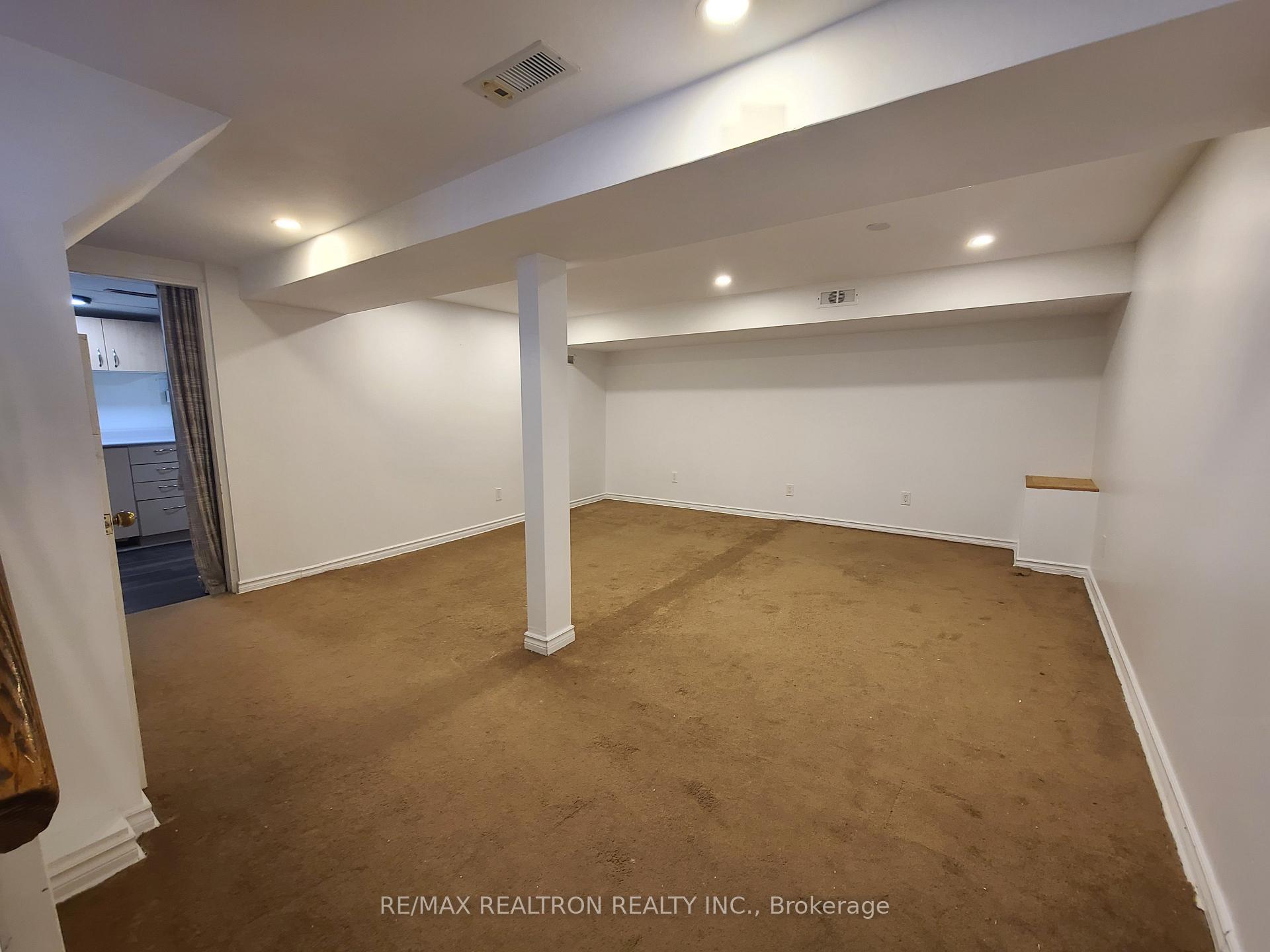 Photo 3 of Unit Lower Unit, 23 Glass Drive, Aurora, Aurora Highlands — HOMEH