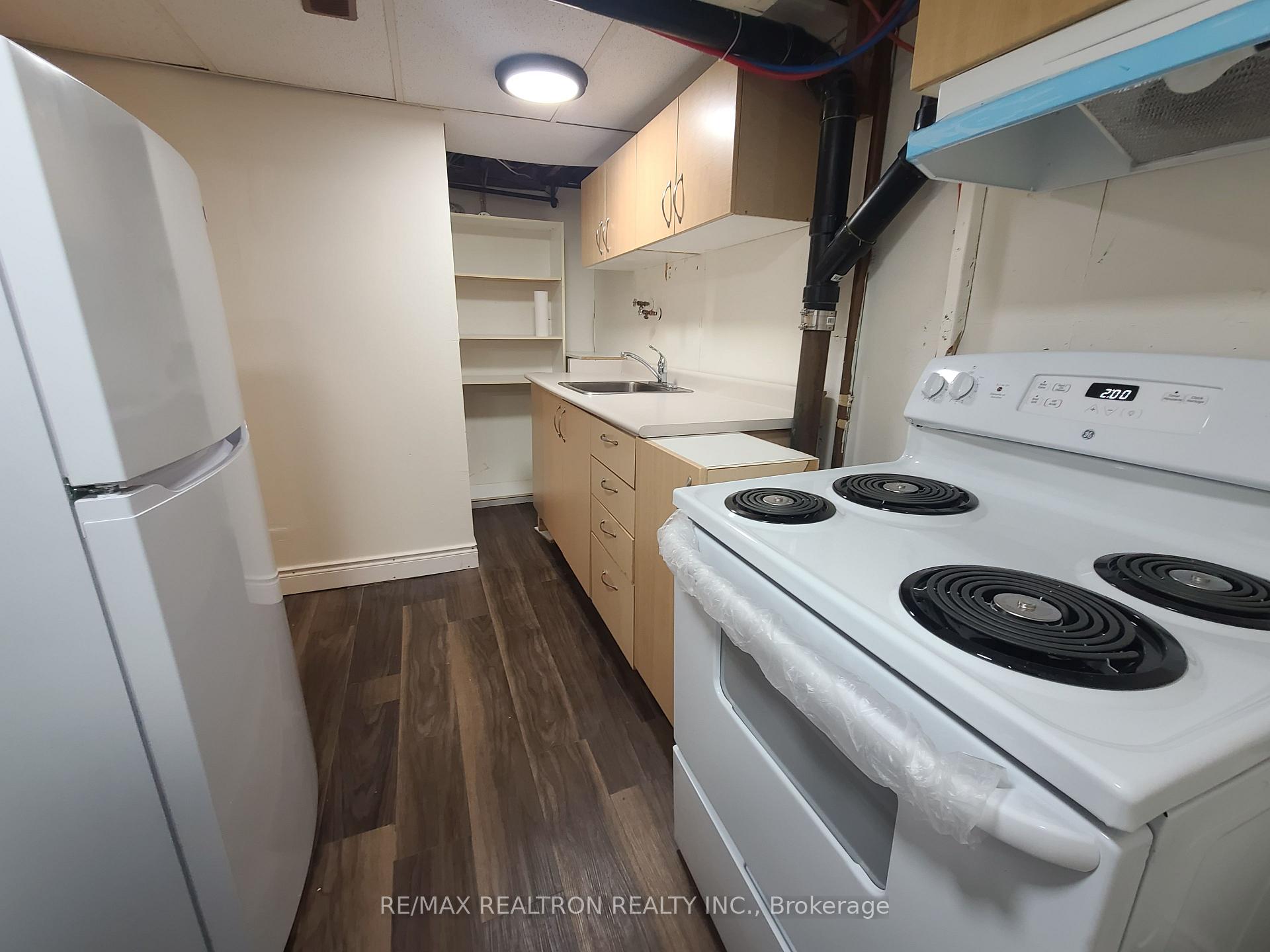 Photo 8 of Unit Lower Unit, 23 Glass Drive, Aurora, Aurora Highlands — HOMEH