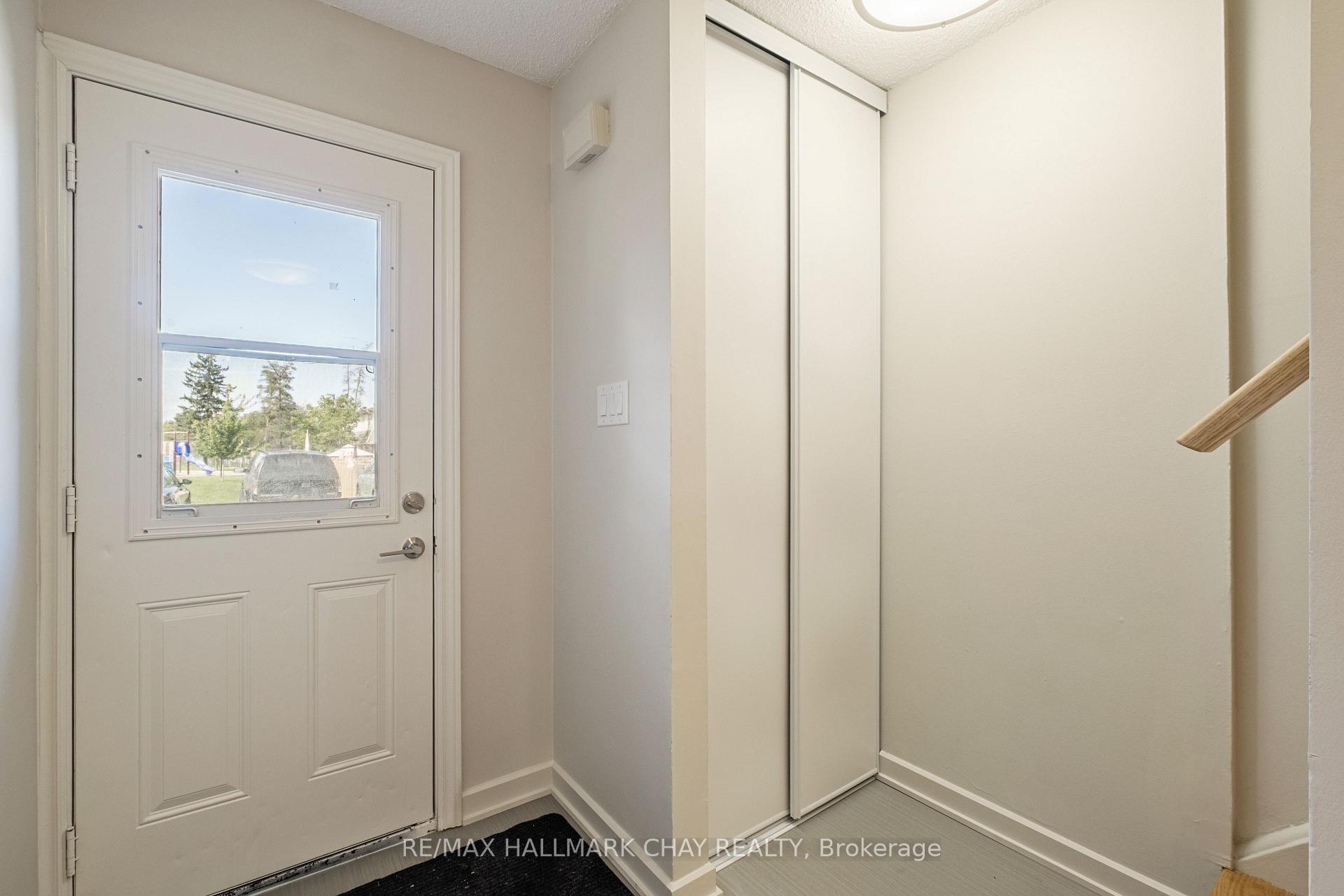 Photo 3 of Unit 28, 177 Bayview Drive, Barrie, Allandale — HOMEH