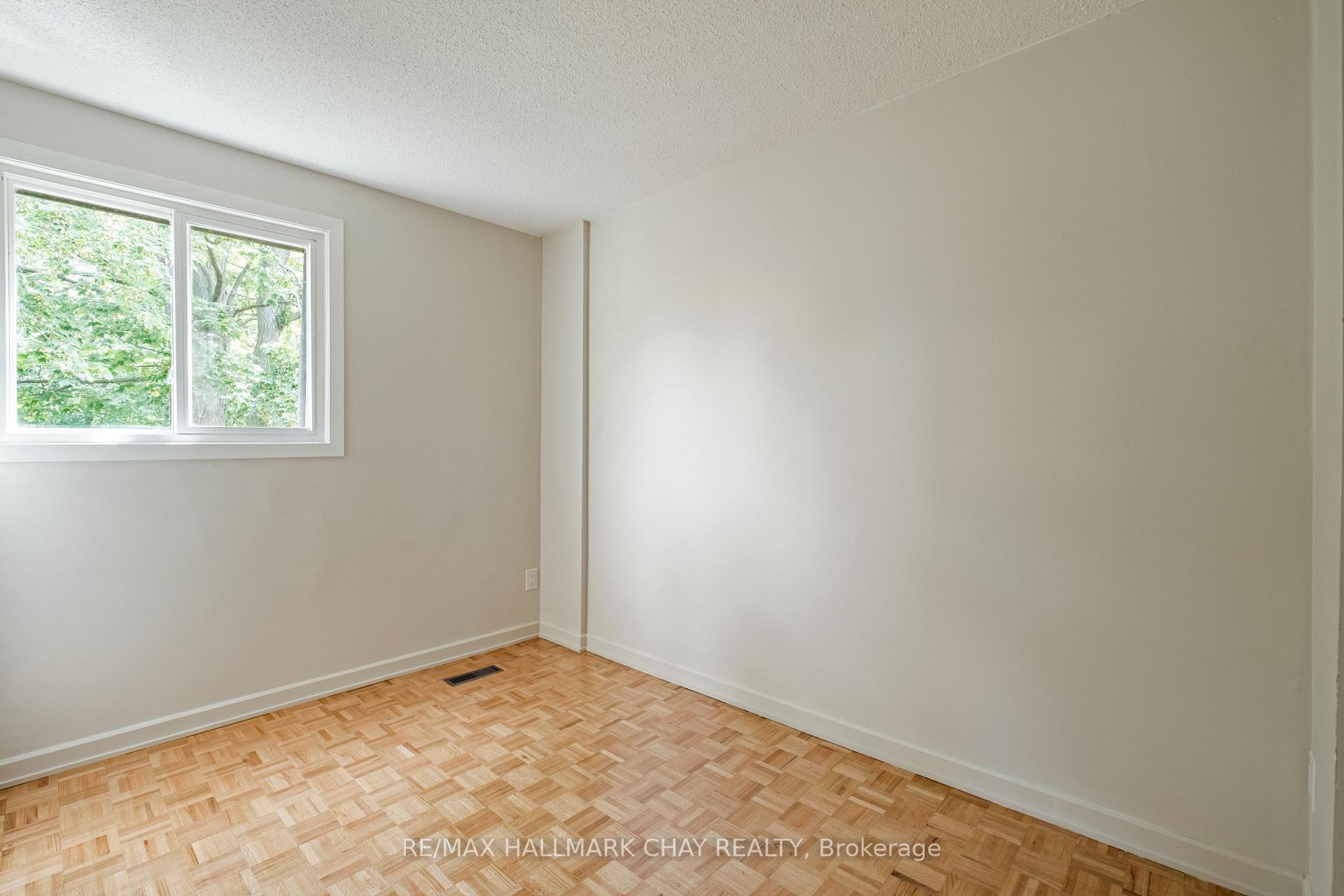 Photo 15 of Unit 28, 177 Bayview Drive, Barrie, Allandale — HOMEH