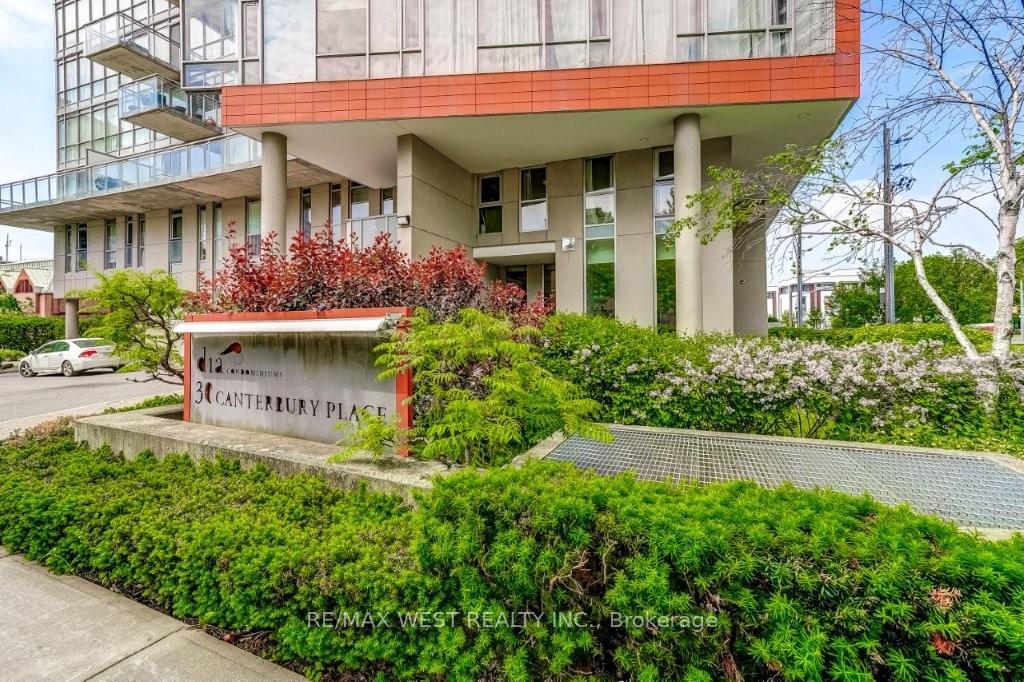 Photo 2 of Unit 501, 30 Canterbury Place, North York, Willowdale West — HOMEH
