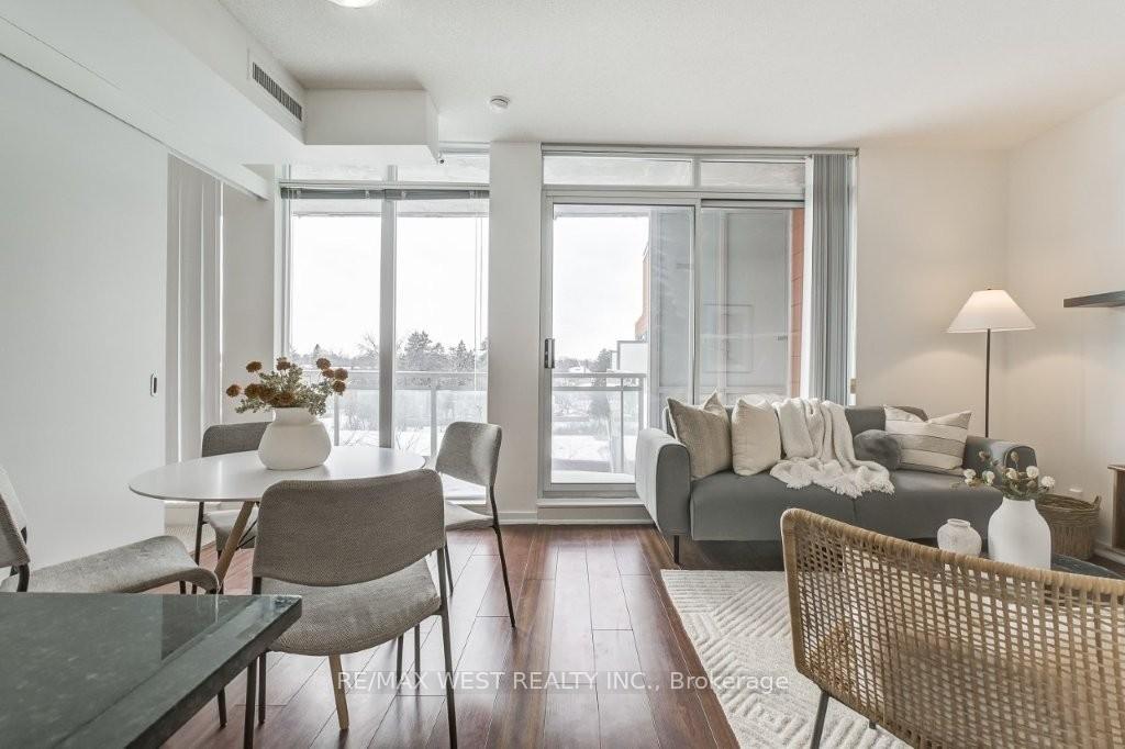 Photo 9 of Unit 501, 30 Canterbury Place, North York, Willowdale West — HOMEH