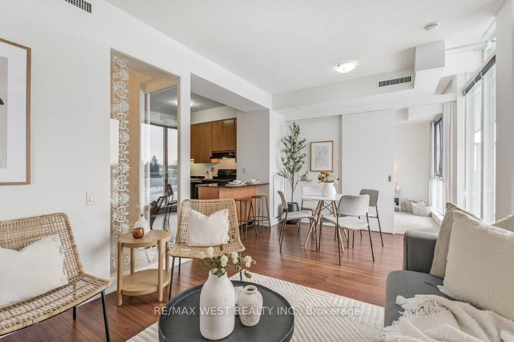 Photo 16 of Unit 501, 30 Canterbury Place, North York, Willowdale West — HOMEH