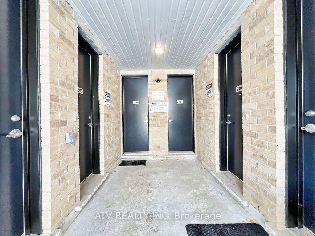 Front of Unit 2402, 58 Elizabeth Street S