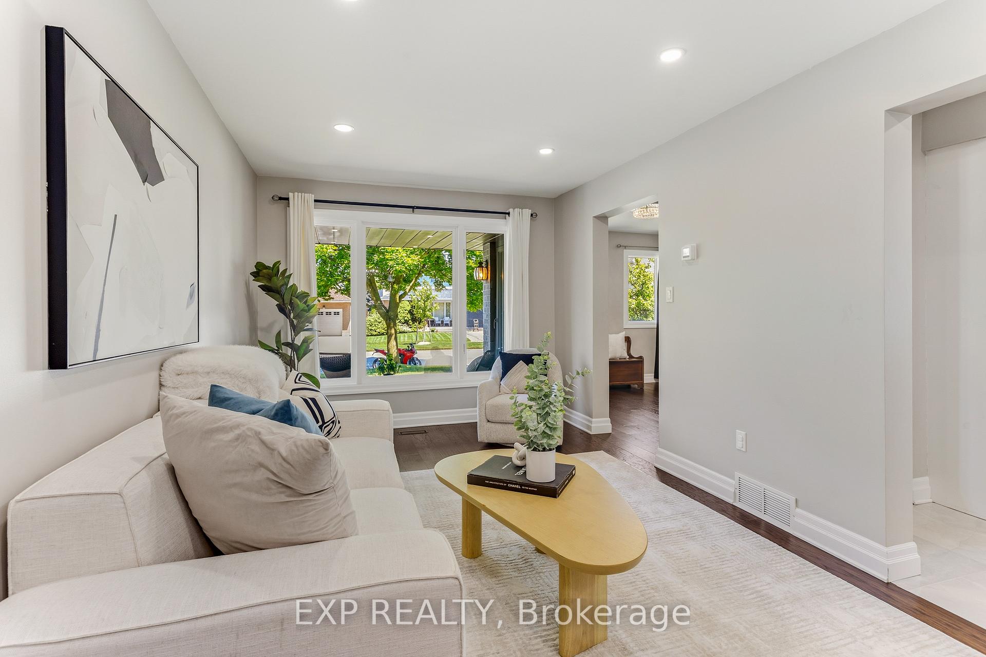 Photo 8 of 4512 Cedarbrook Lane, Lincoln, Beamsville — HOMEH