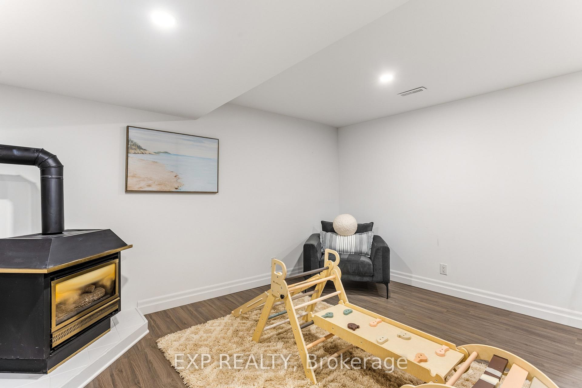 Photo 26 of 4512 Cedarbrook Lane, Lincoln, Beamsville — HOMEH