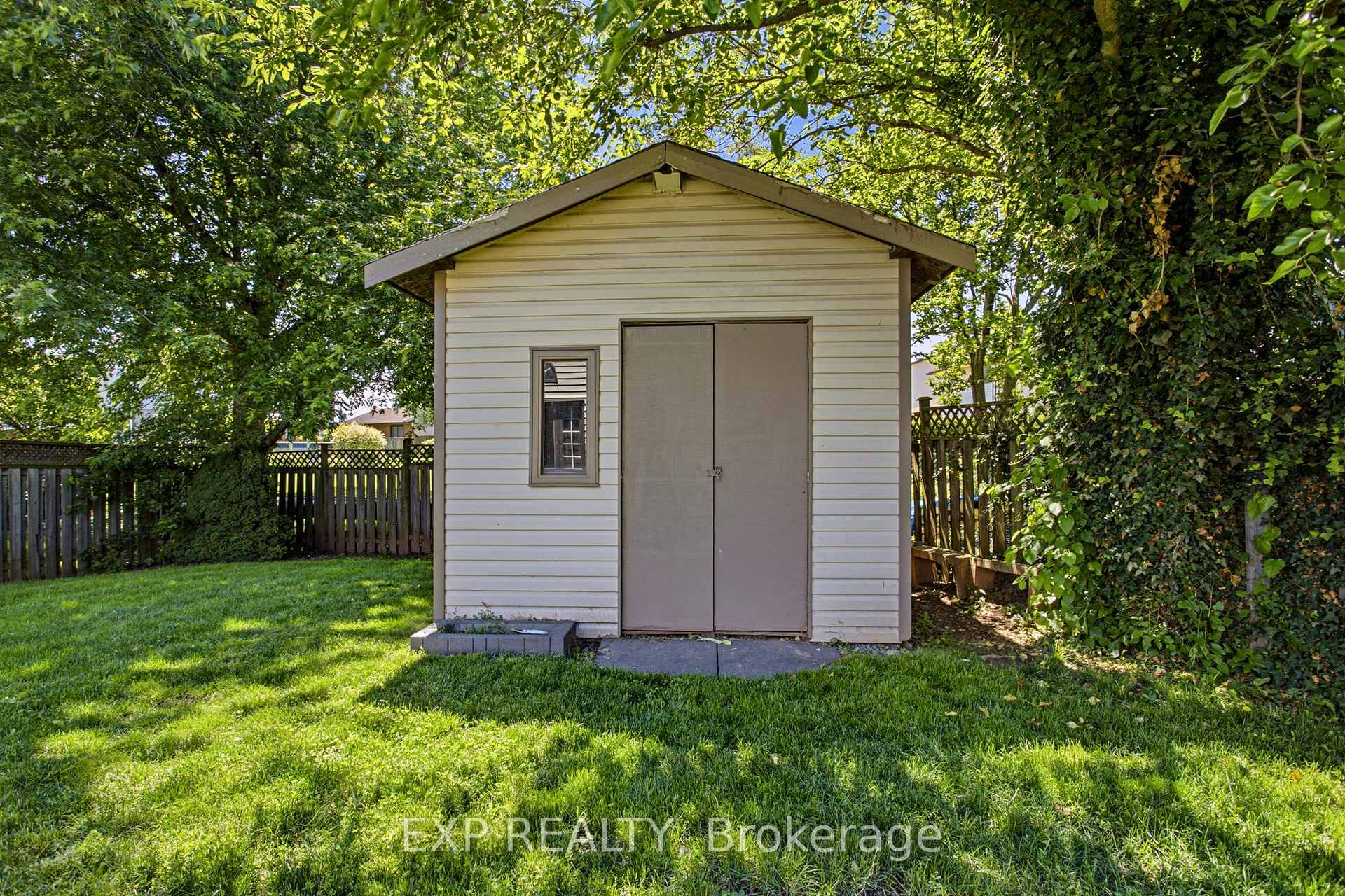 Photo 33 of 4512 Cedarbrook Lane, Lincoln, Beamsville — HOMEH