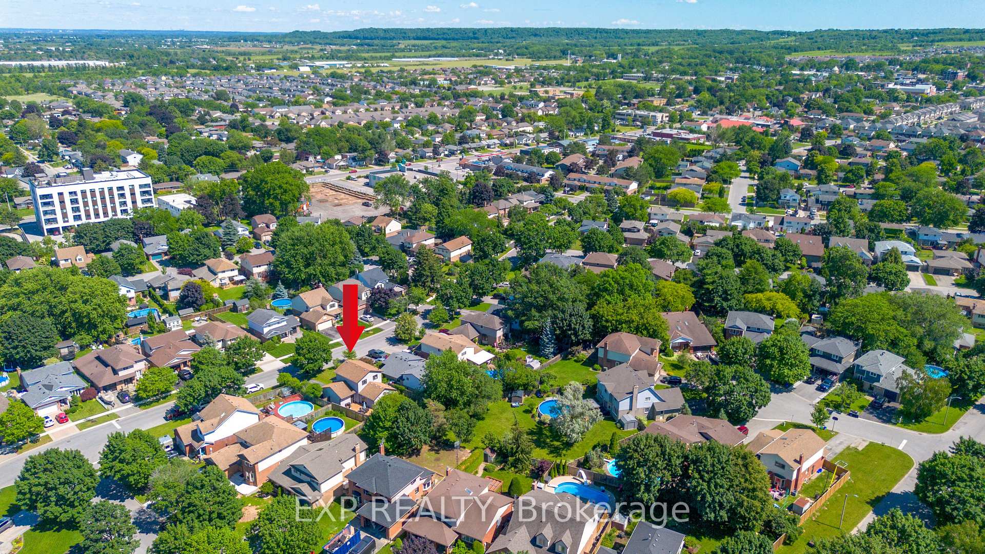 Photo 42 of 4512 Cedarbrook Lane, Lincoln, Beamsville — HOMEH