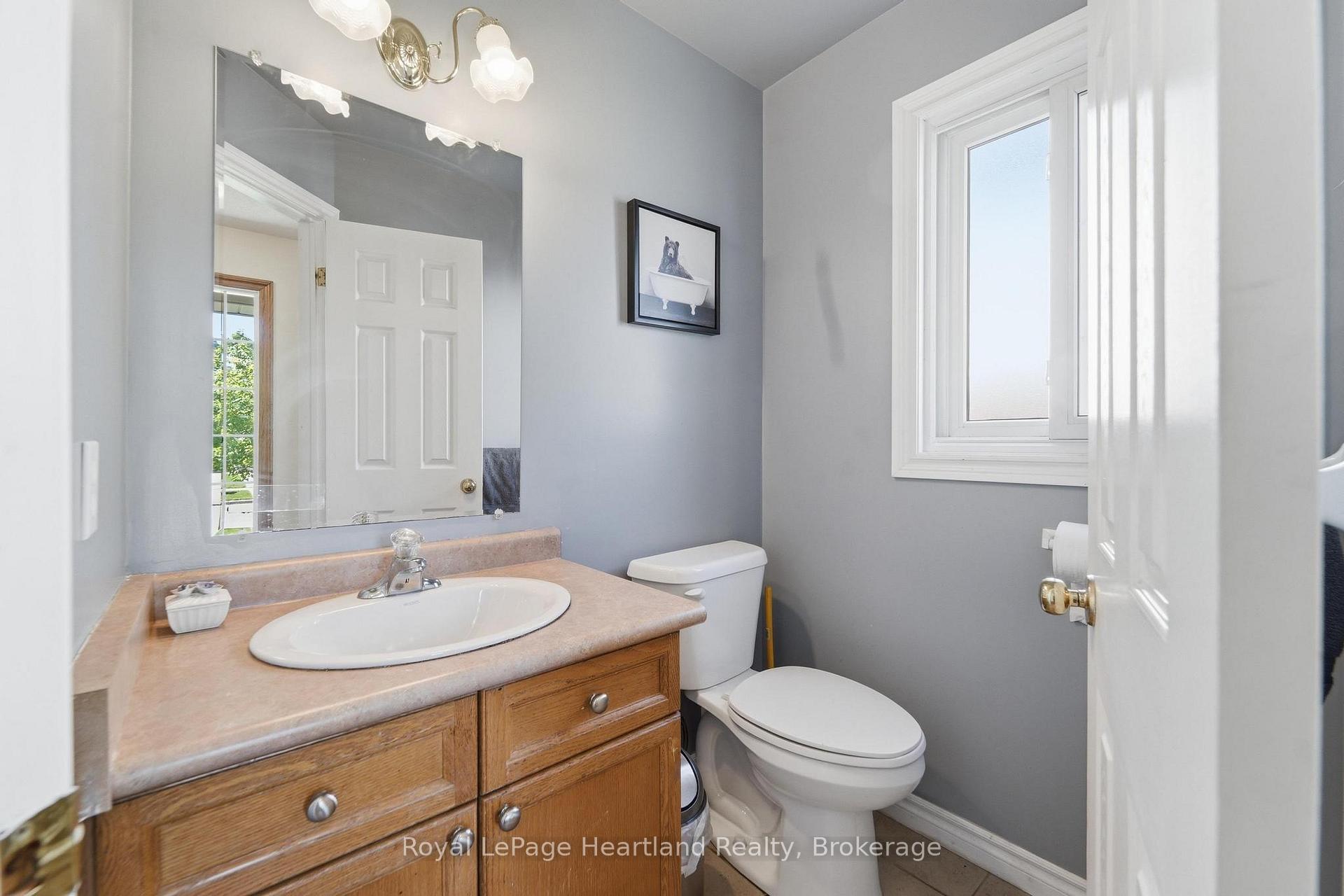Photo 12 of 480 Mowat Street E, North Perth, Listowel — HOMEH