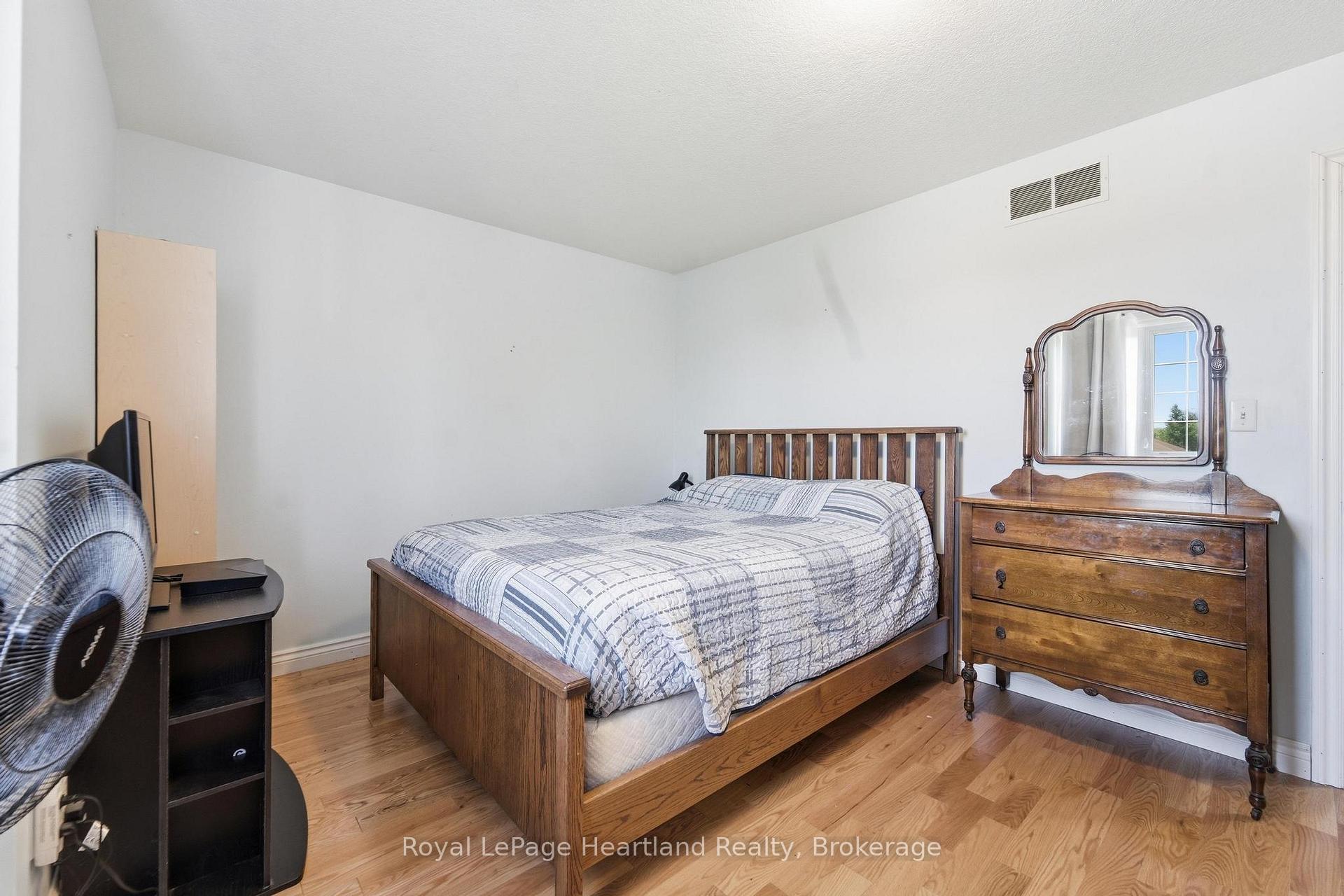 Photo 16 of 480 Mowat Street E, North Perth, Listowel — HOMEH