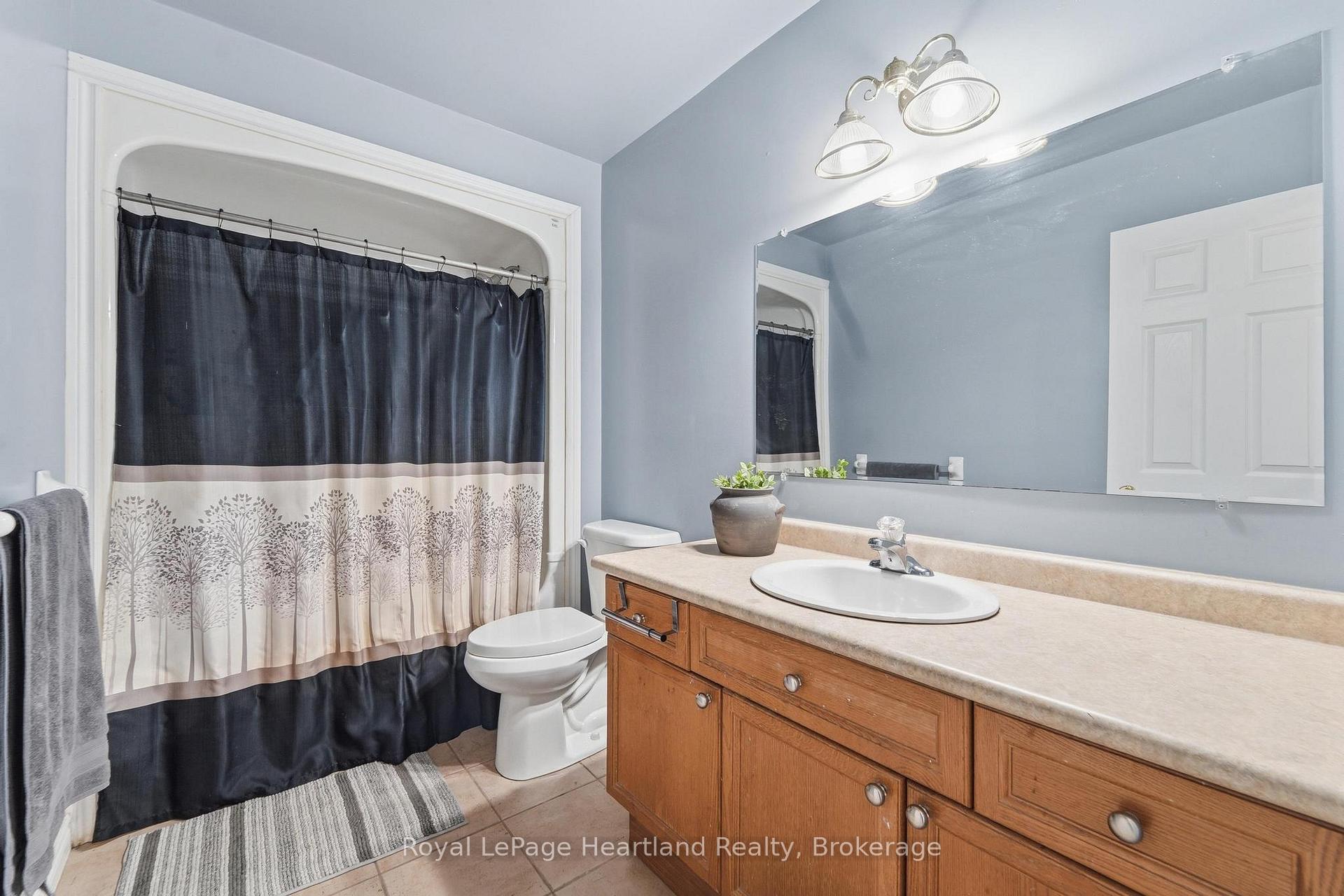 Photo 18 of 480 Mowat Street E, North Perth, Listowel — HOMEH