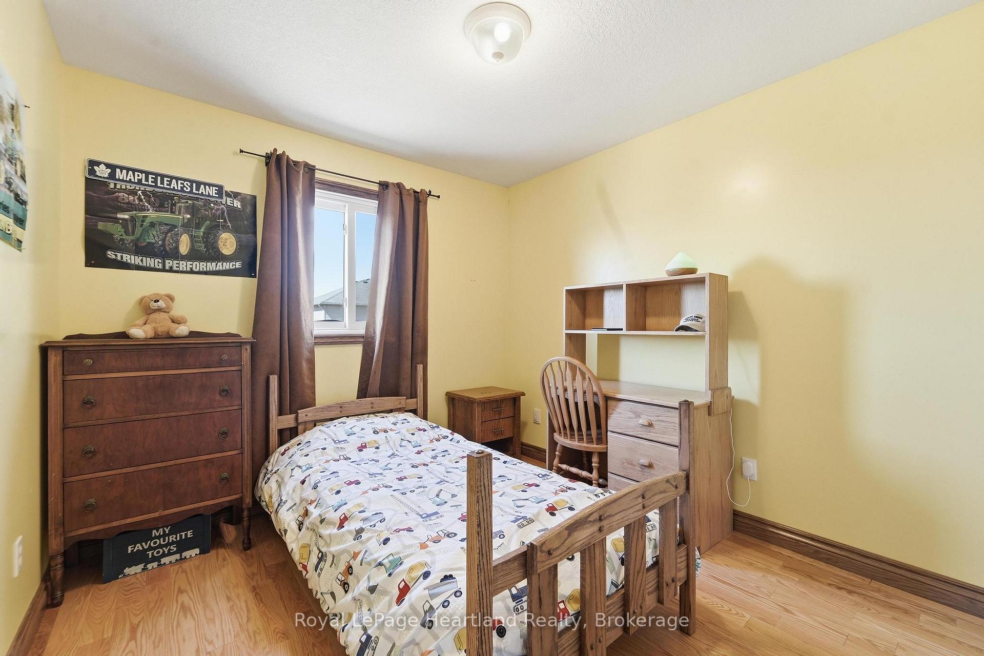 Photo 20 of 480 Mowat Street E, North Perth, Listowel — HOMEH