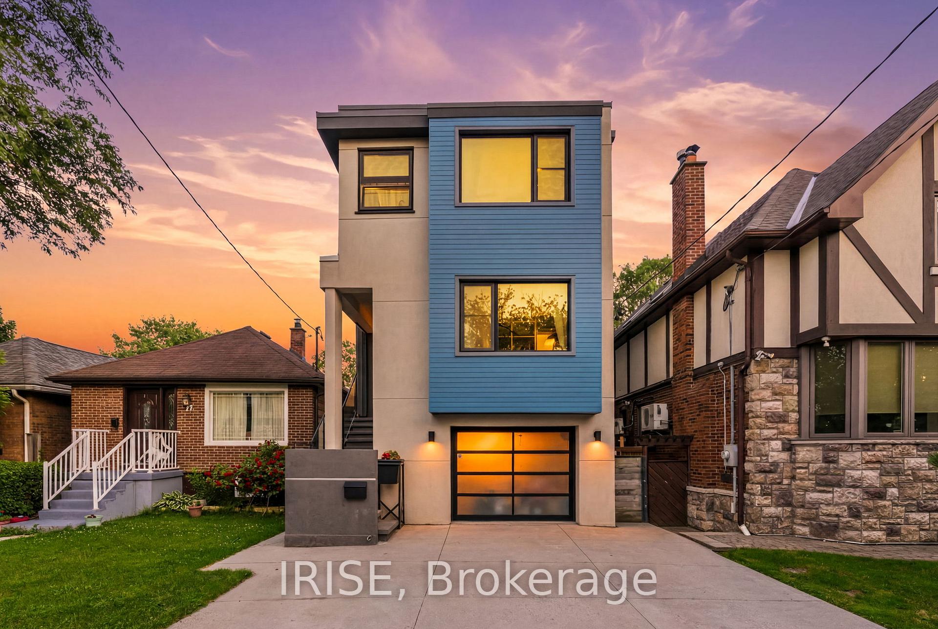 Photo 2 of 29 Ash Crescent, Etobicoke, Long Branch — HOMEH