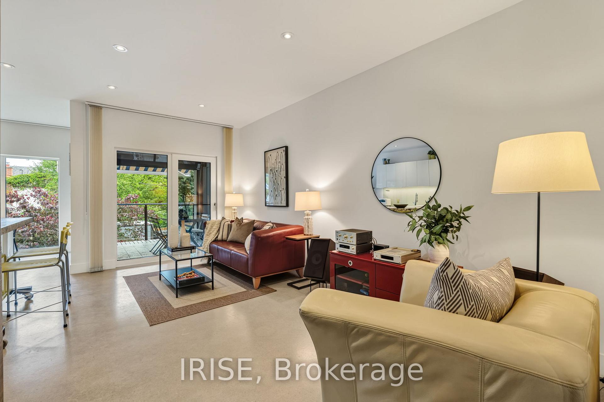 Photo 7 of 29 Ash Crescent, Etobicoke, Long Branch — HOMEH